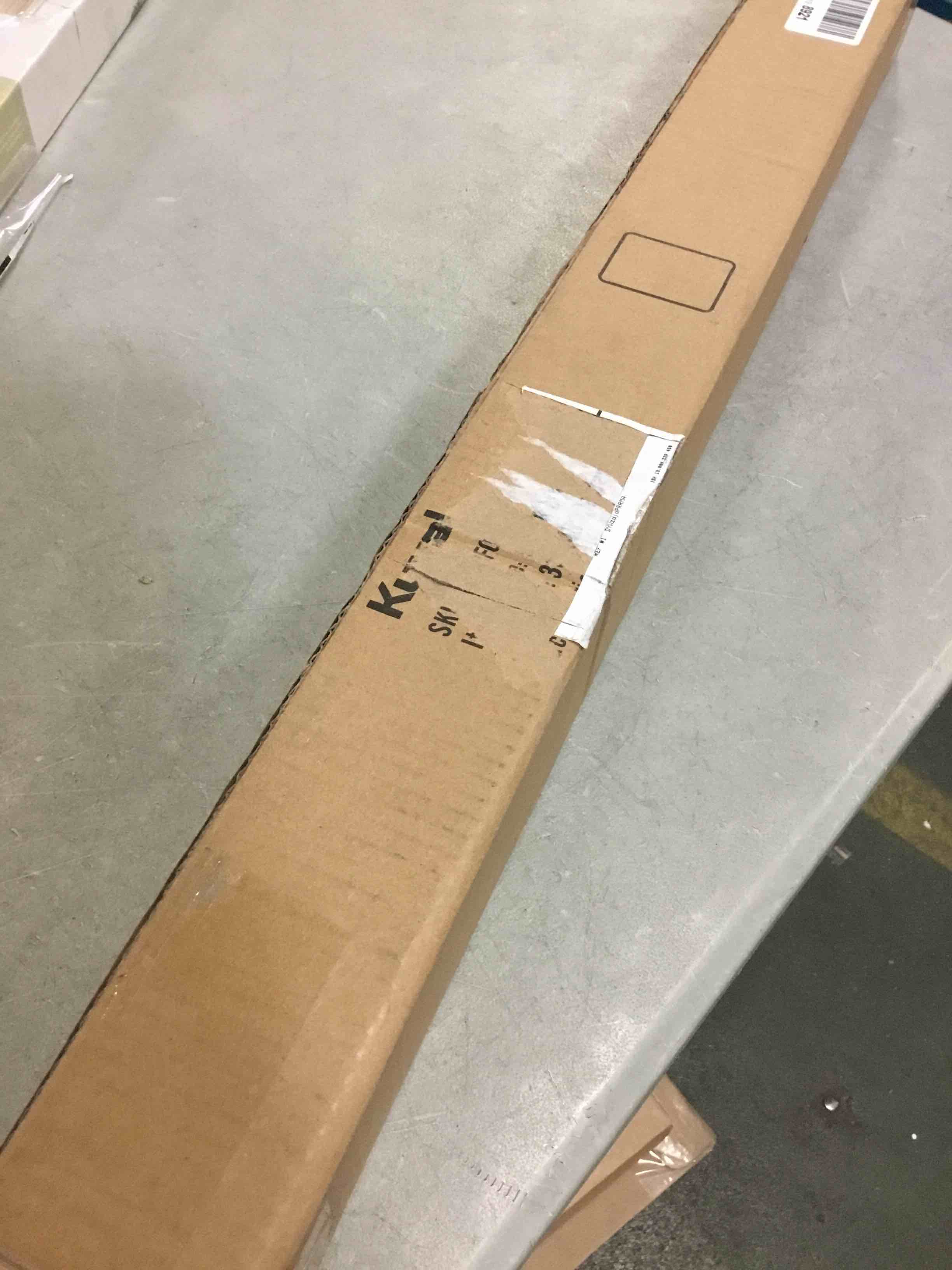 https://s3.amazonaws.com/lotting-images-prod/bidfta/YEL5458830_1701982574396.jpeg