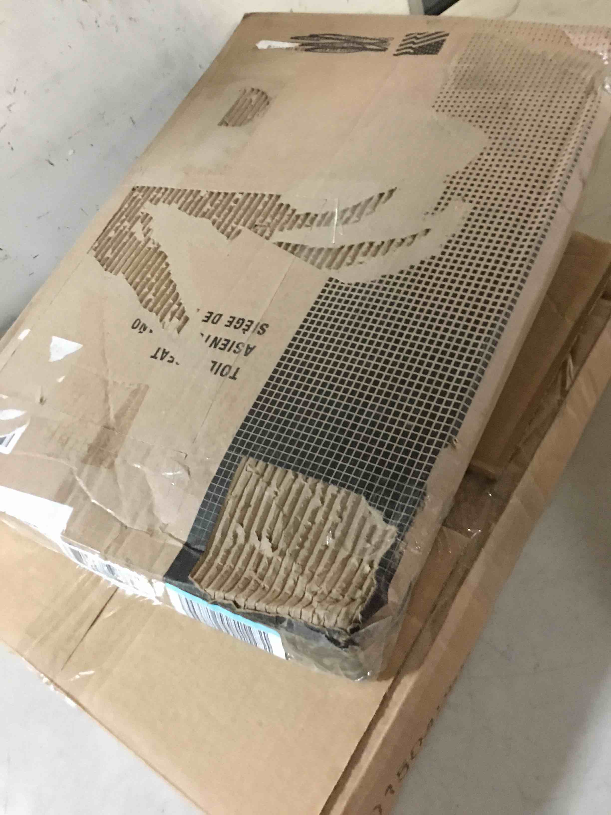 Assortment of Round Bowl Seats, fits all round toilets, (Different styles, colors and different sizes, from different brands) 