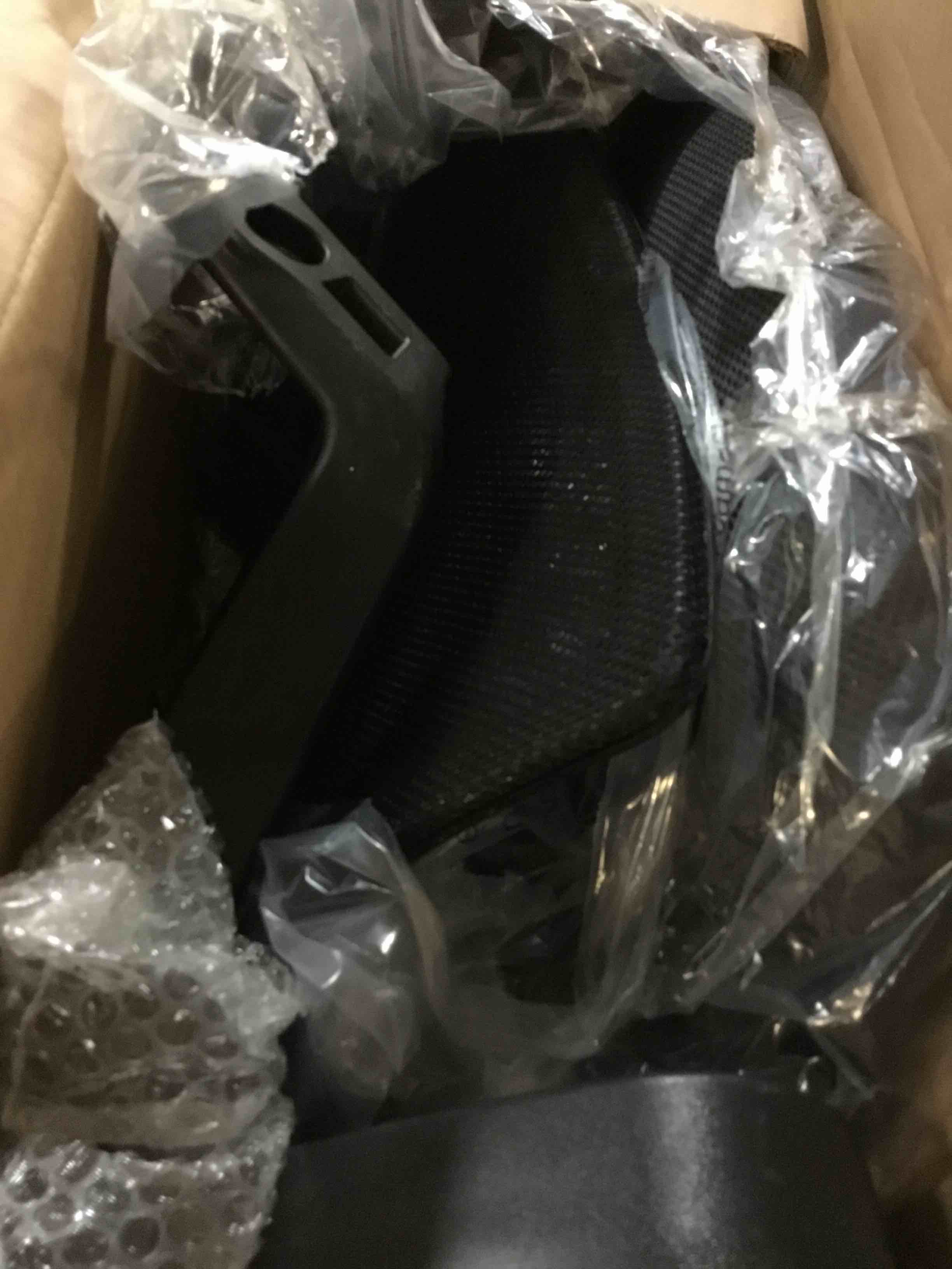 https://s3.amazonaws.com/lotting-images-prod/bidfta/YEL5459330_1700593896756.jpeg