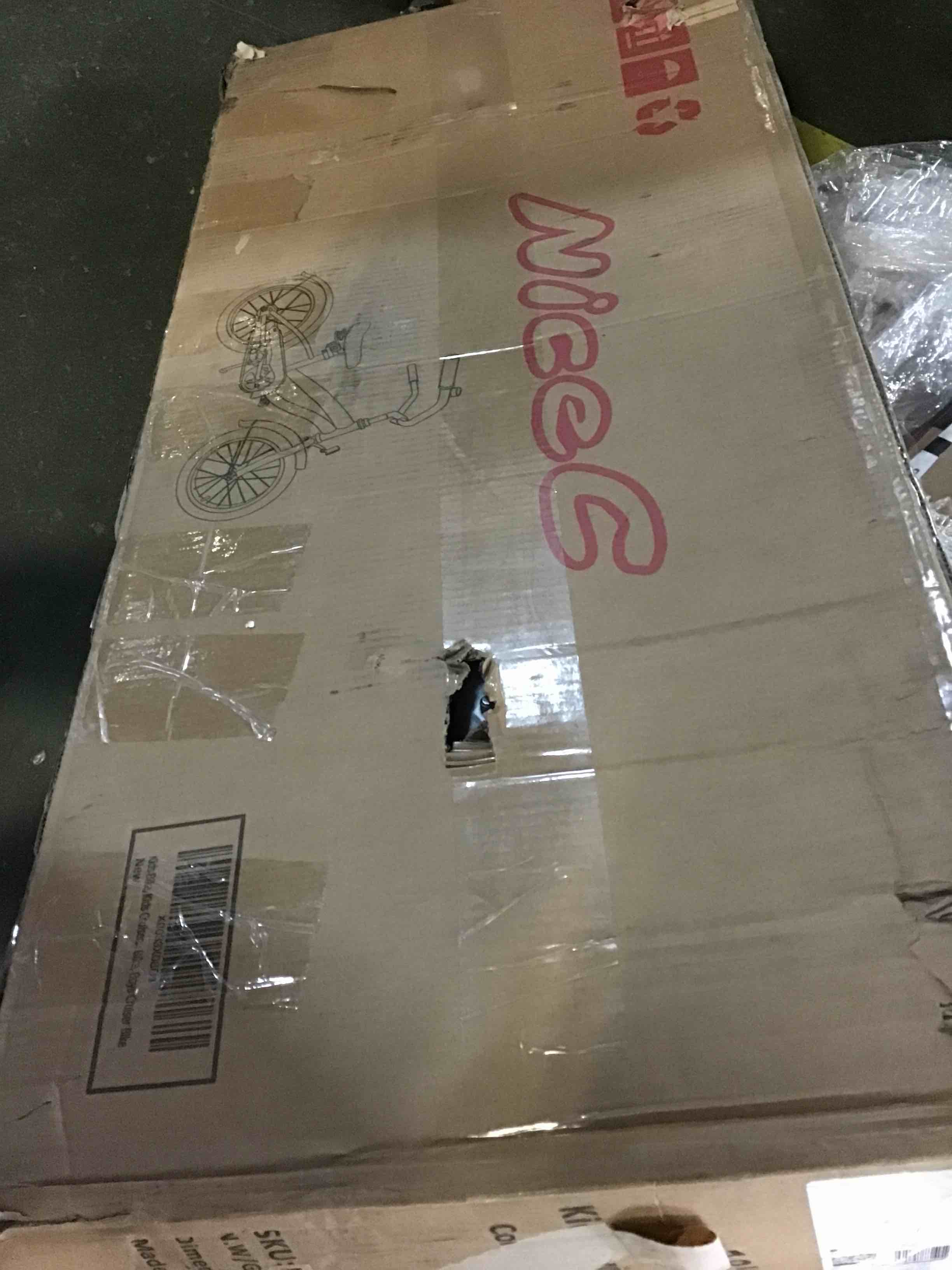 https://s3.amazonaws.com/lotting-images-prod/bidfta/YEL5459931_1700840208582.jpeg