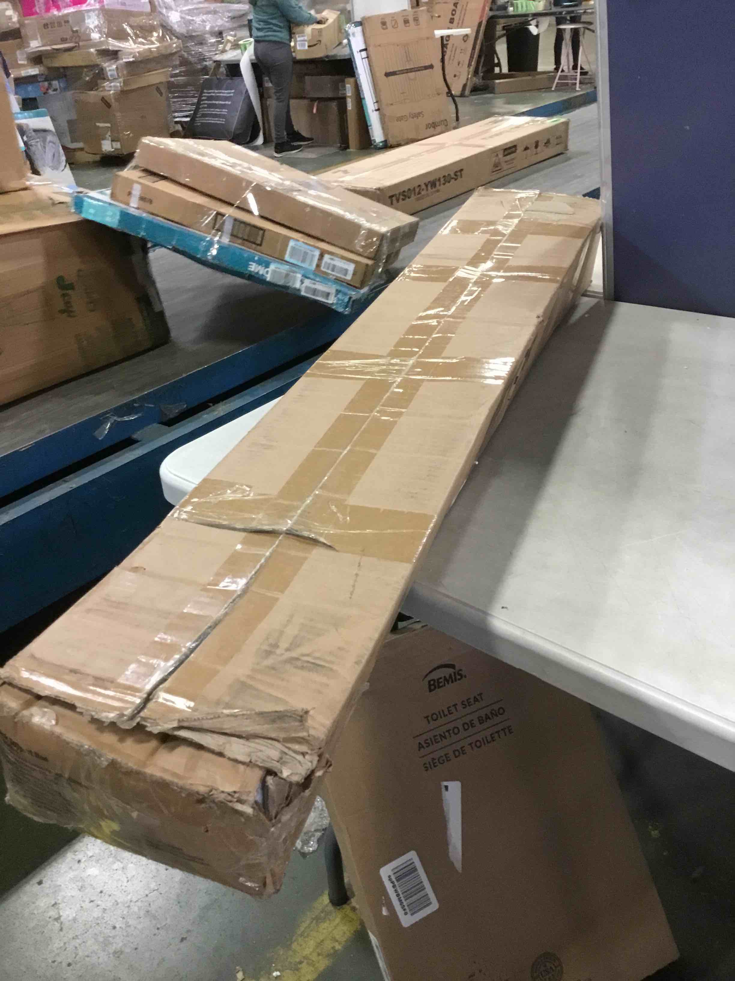 https://s3.amazonaws.com/lotting-images-prod/bidfta/YEL5461248_1701189899483.jpeg