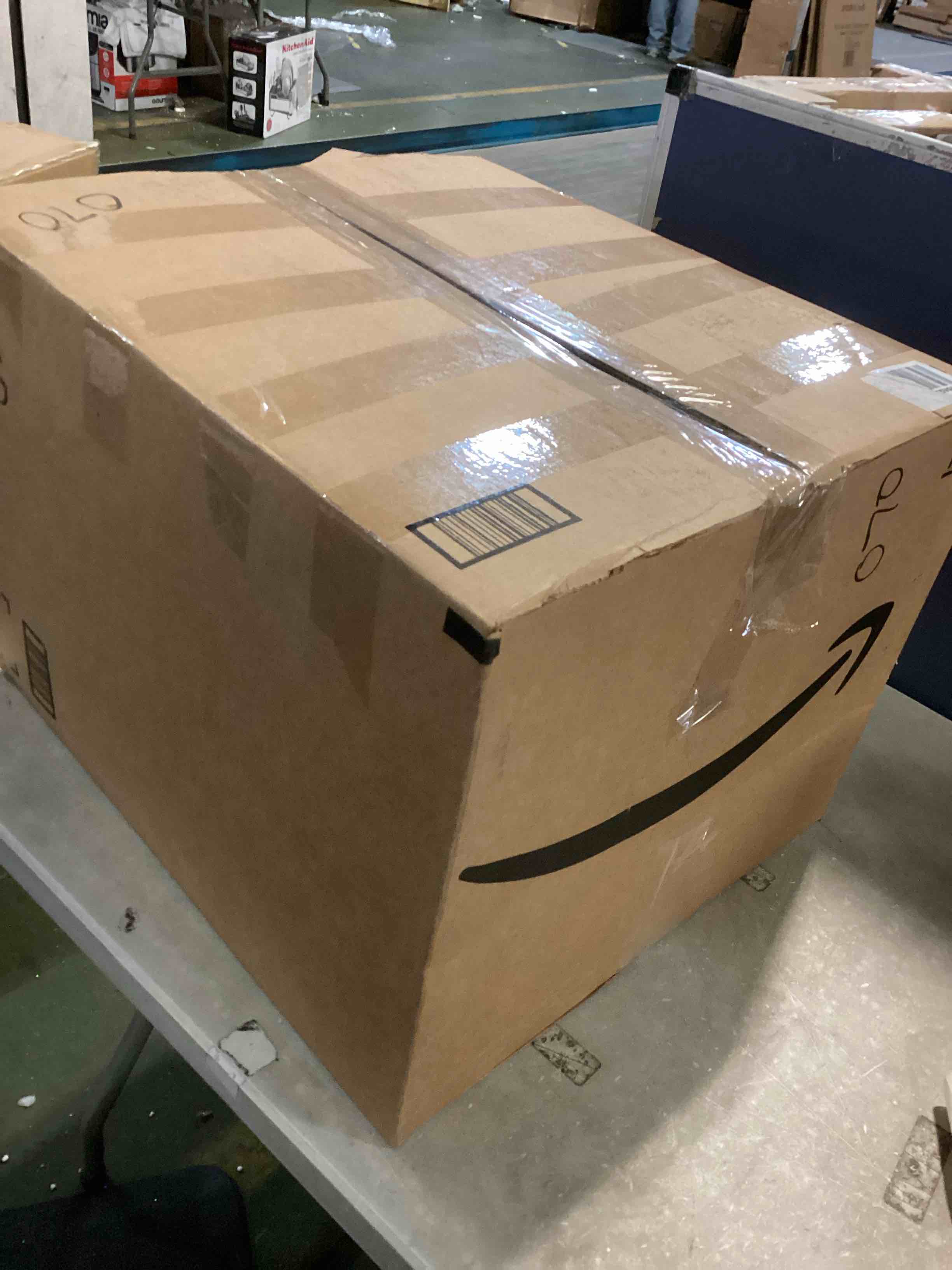 https://s3.amazonaws.com/lotting-images-prod/bidfta/YEL5462017_1700580009913.jpeg