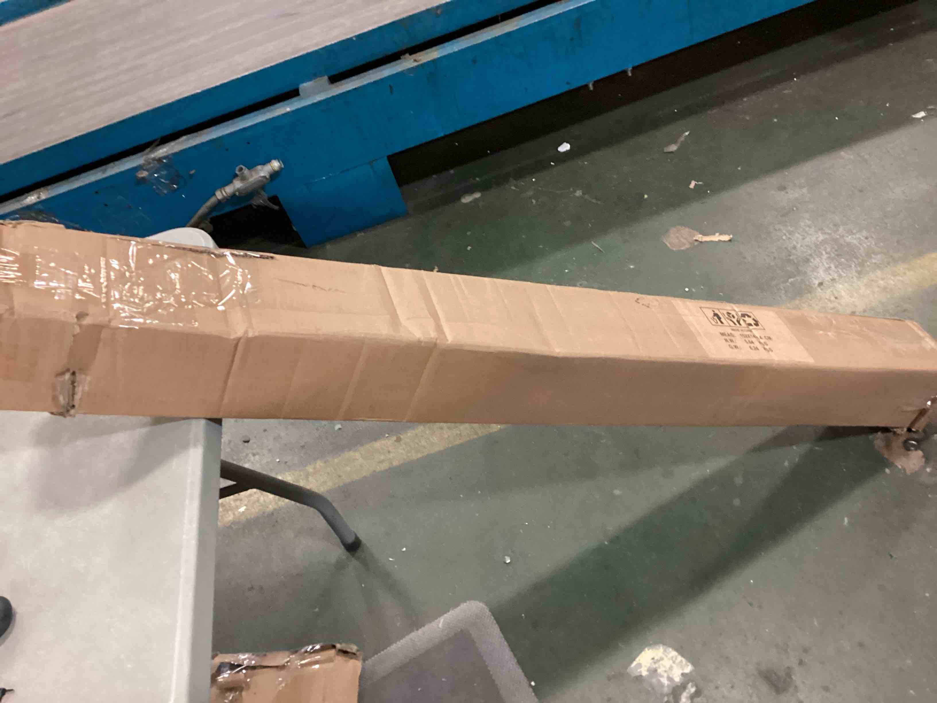 https://s3.amazonaws.com/lotting-images-prod/bidfta/YEL5462400_1701104116925.jpeg