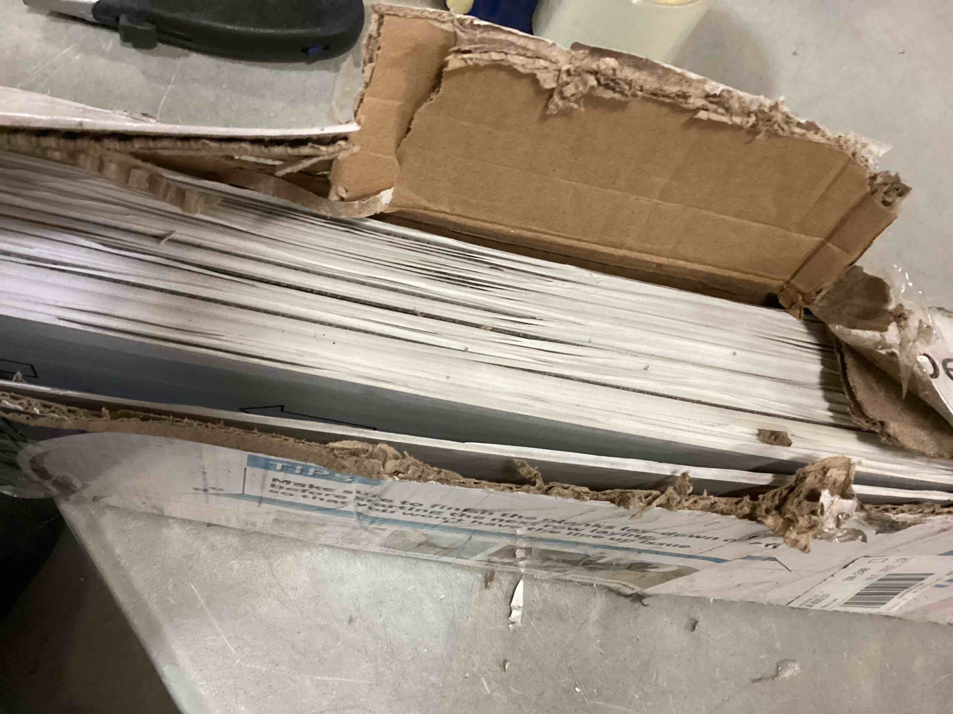 https://s3.amazonaws.com/lotting-images-prod/bidfta/YEL5462414_1701106075406.jpeg