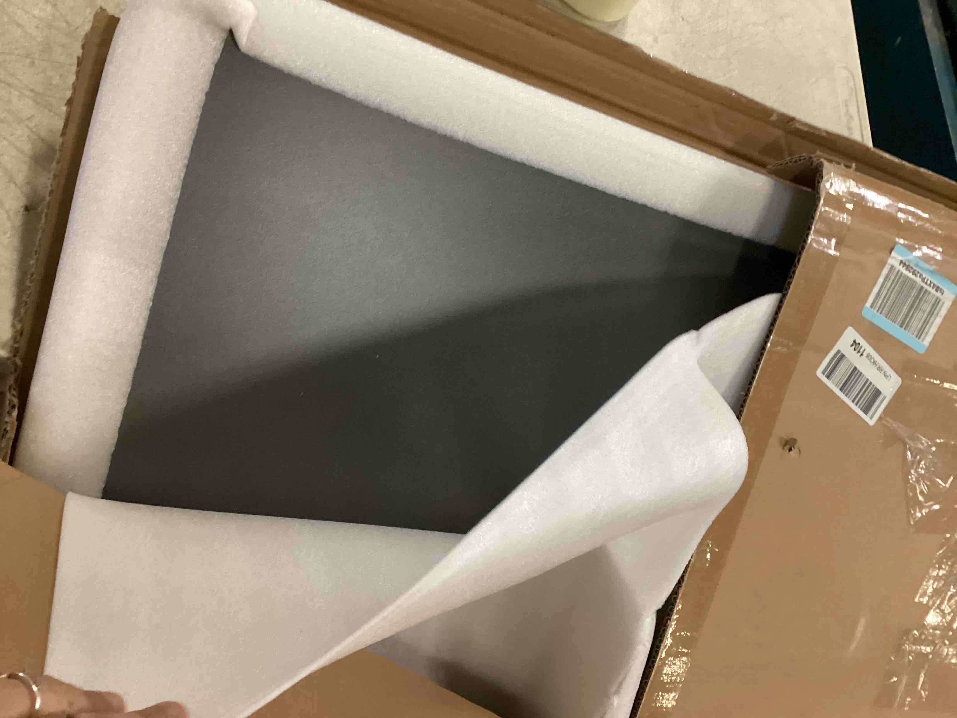 https://s3.amazonaws.com/lotting-images-prod/bidfta/YEL5462870_1701273298931.jpeg