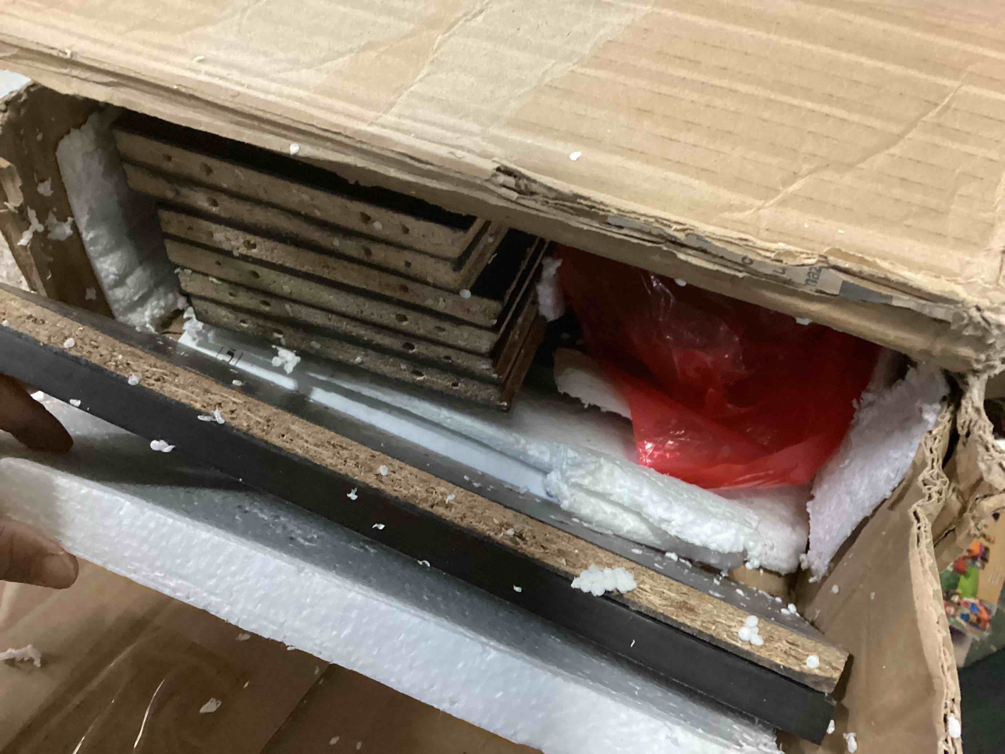https://s3.amazonaws.com/lotting-images-prod/bidfta/YEL5463058_1701352564417.jpeg