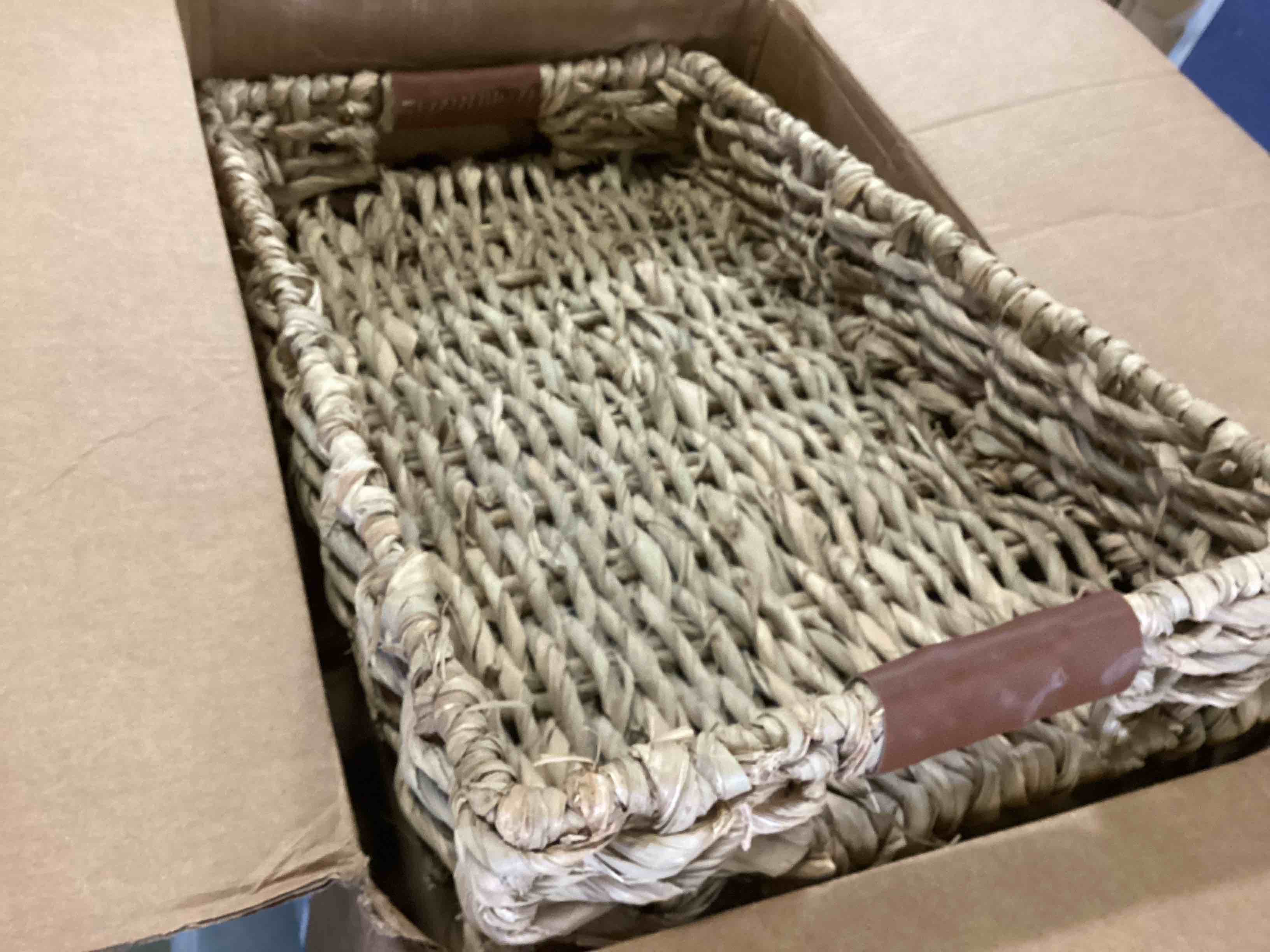 https://s3.amazonaws.com/lotting-images-prod/bidfta/YEL5463147_1701362425109.jpeg