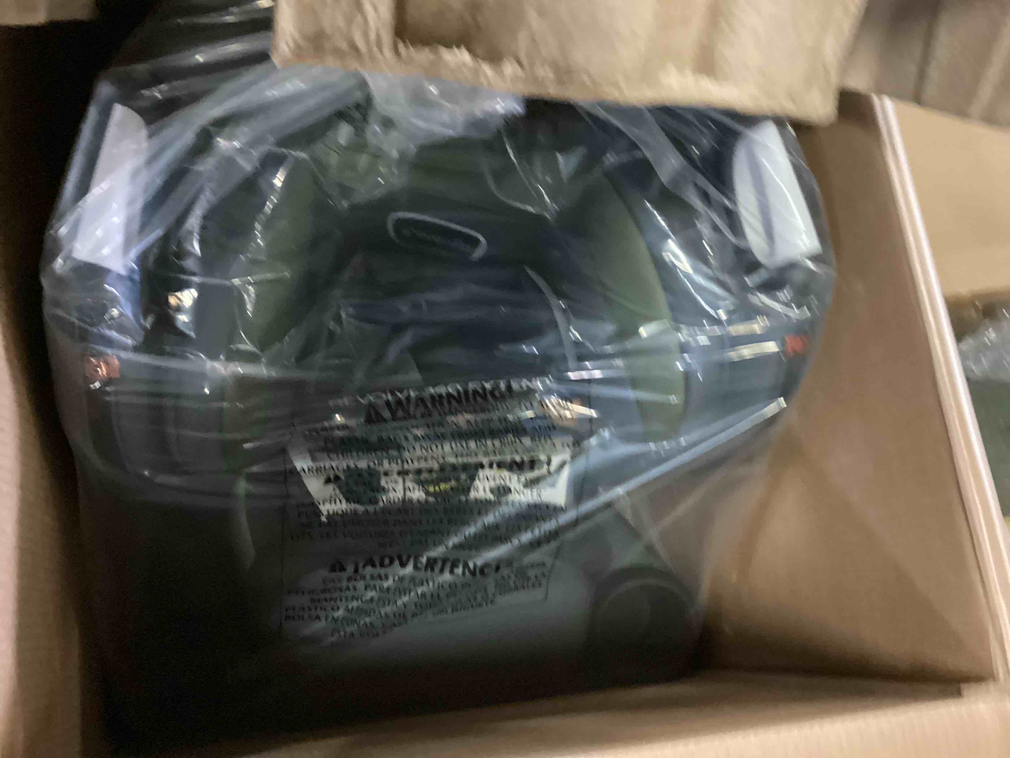 https://s3.amazonaws.com/lotting-images-prod/bidfta/YEL5463174_1701365802714.jpeg