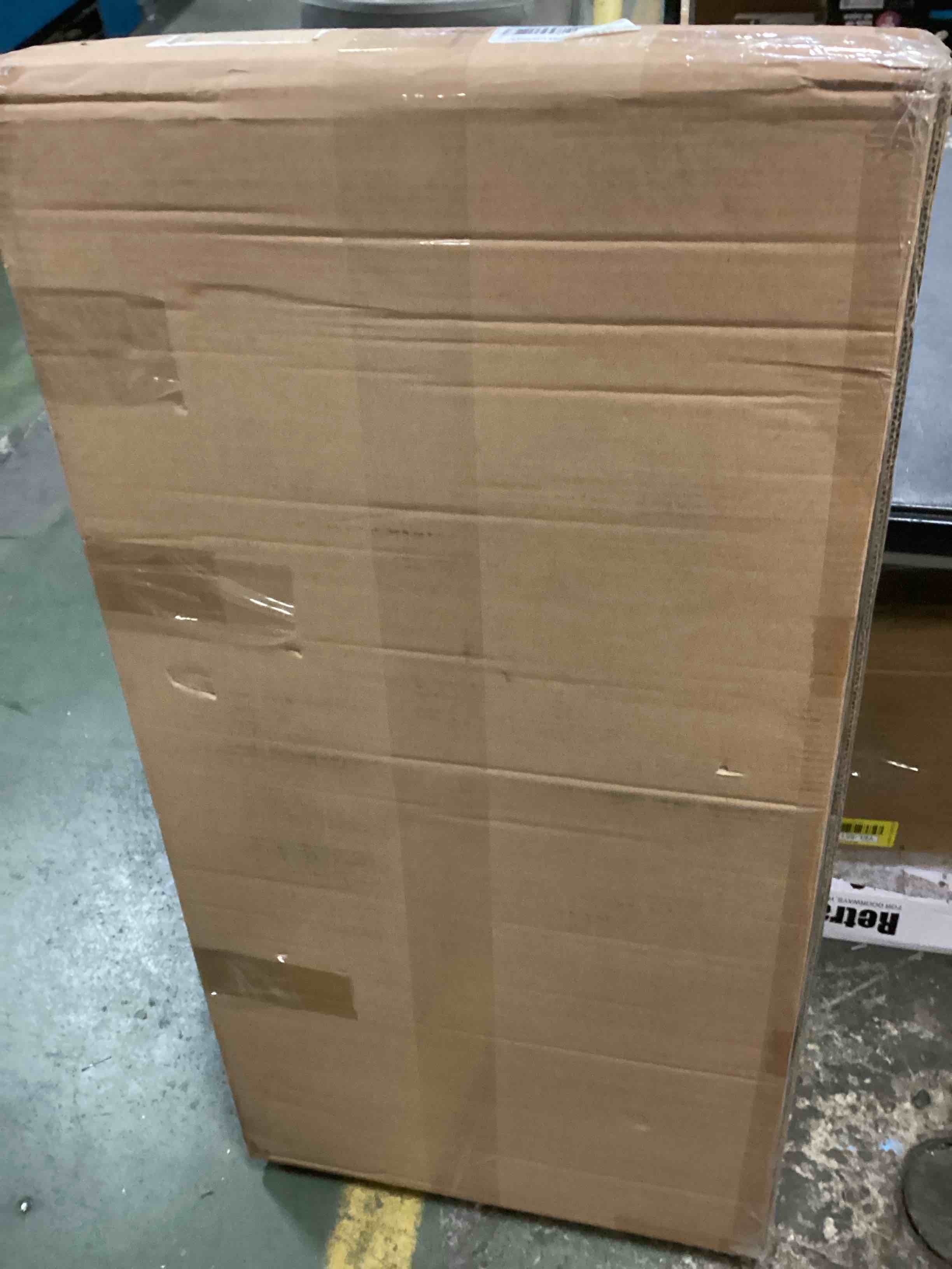 https://s3.amazonaws.com/lotting-images-prod/bidfta/YEL5465007_1700226348443.jpeg