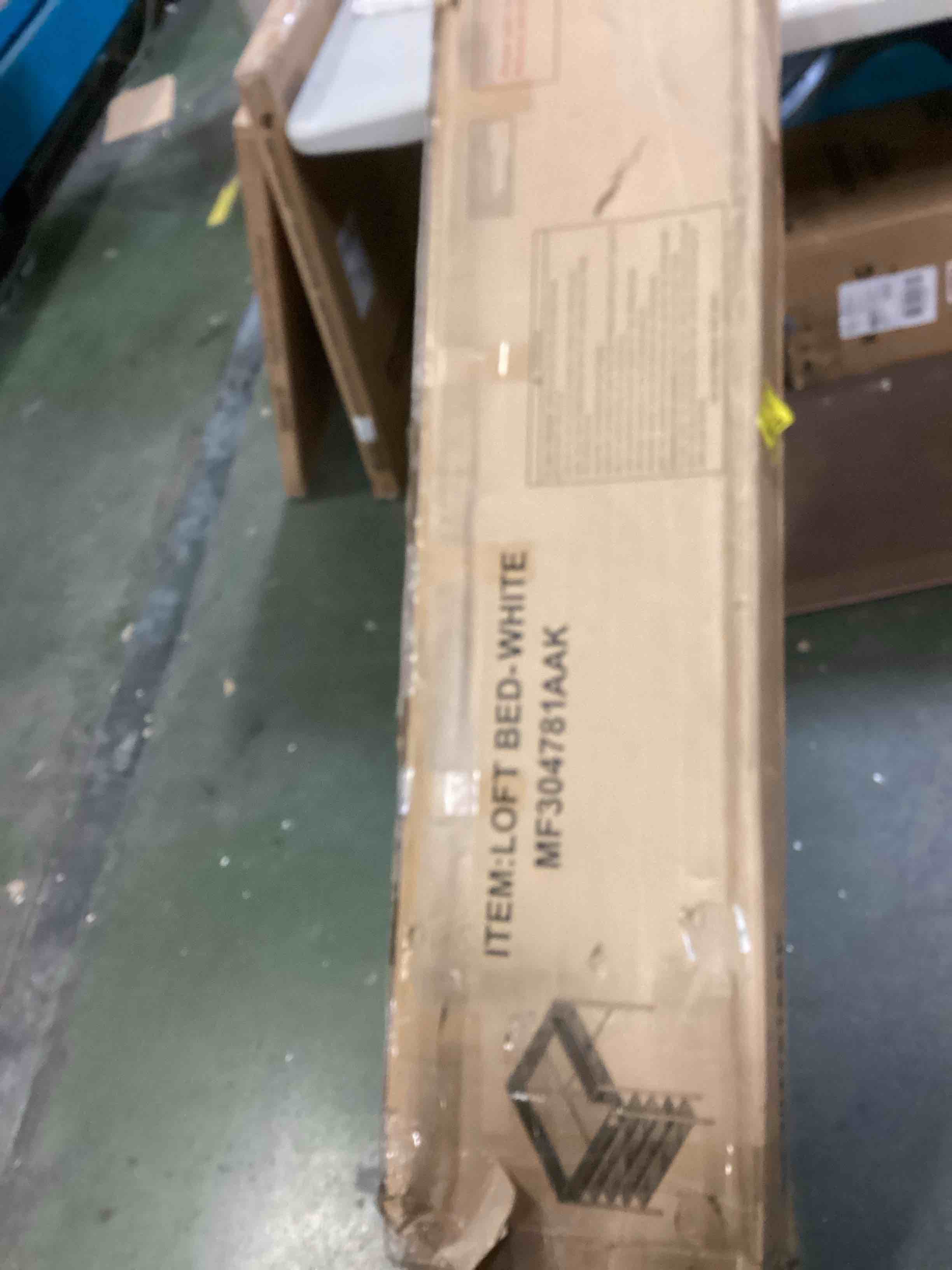https://s3.amazonaws.com/lotting-images-prod/bidfta/YEL5466171_1701109055993.jpeg