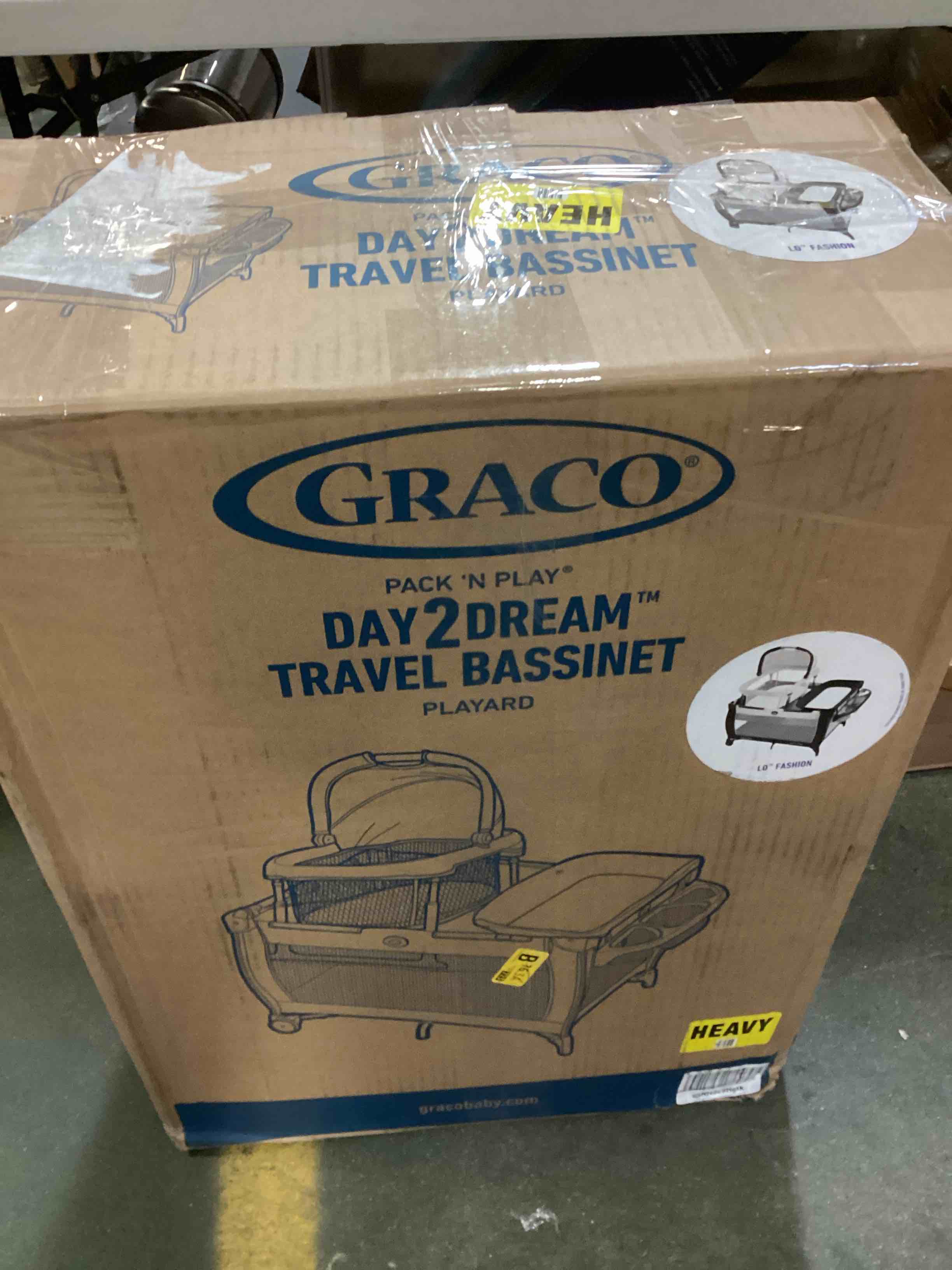 Graco Pack 'n Play Day2Dream Travel Playard Features Portable