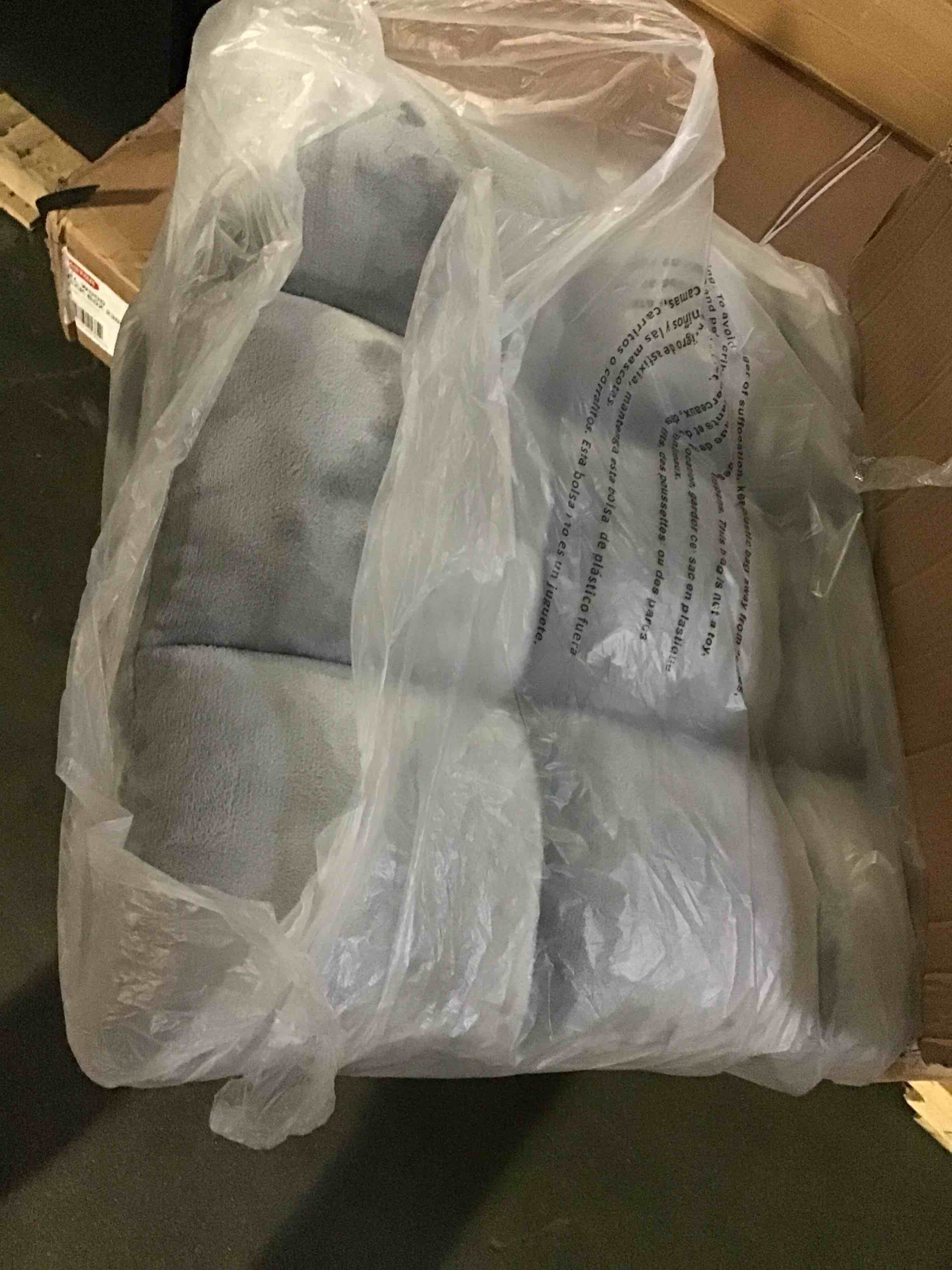 https://s3.amazonaws.com/lotting-images-prod/bidfta/YEL5466863_1700239966391.jpeg