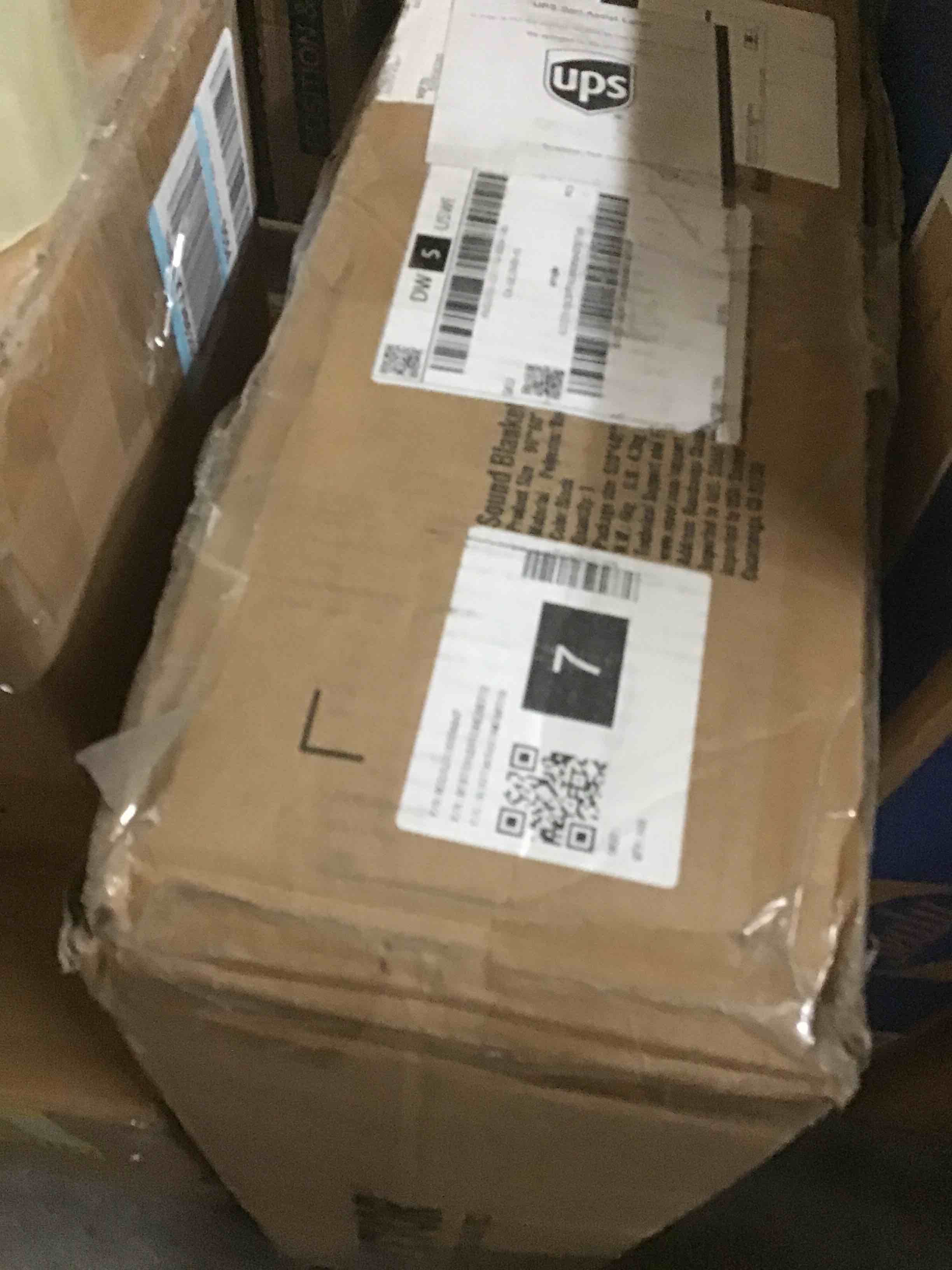 https://s3.amazonaws.com/lotting-images-prod/bidfta/YEL5475811_1704743823578.jpeg