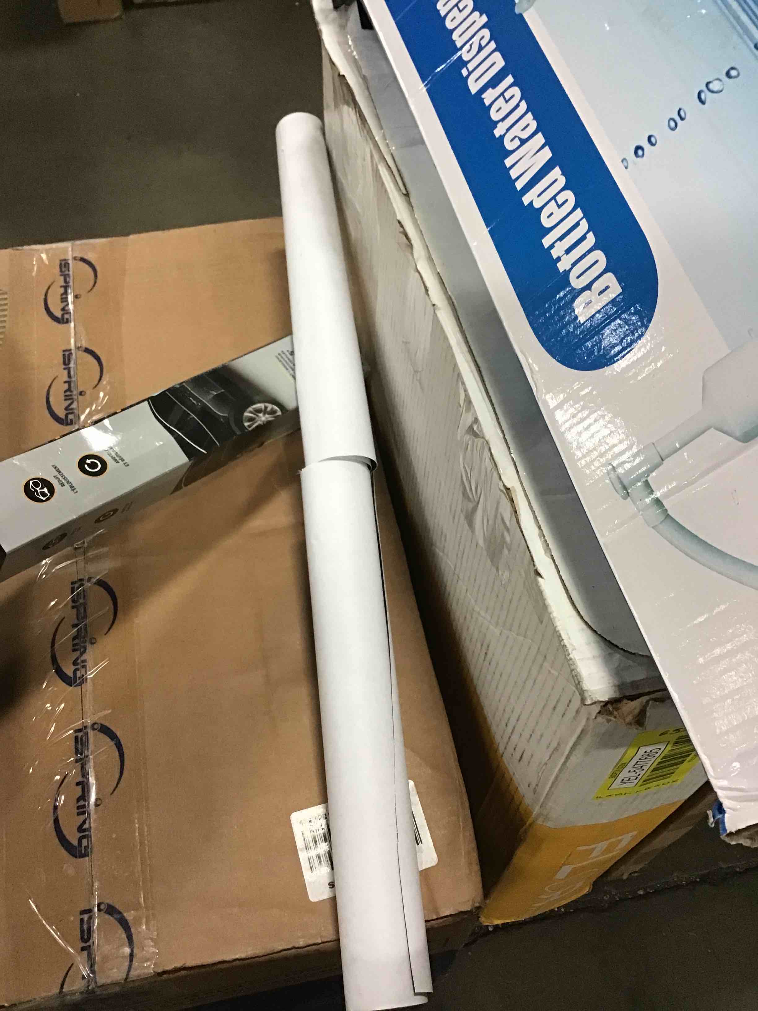 https://s3.amazonaws.com/lotting-images-prod/bidfta/YEL5477667_1702416106200.jpeg