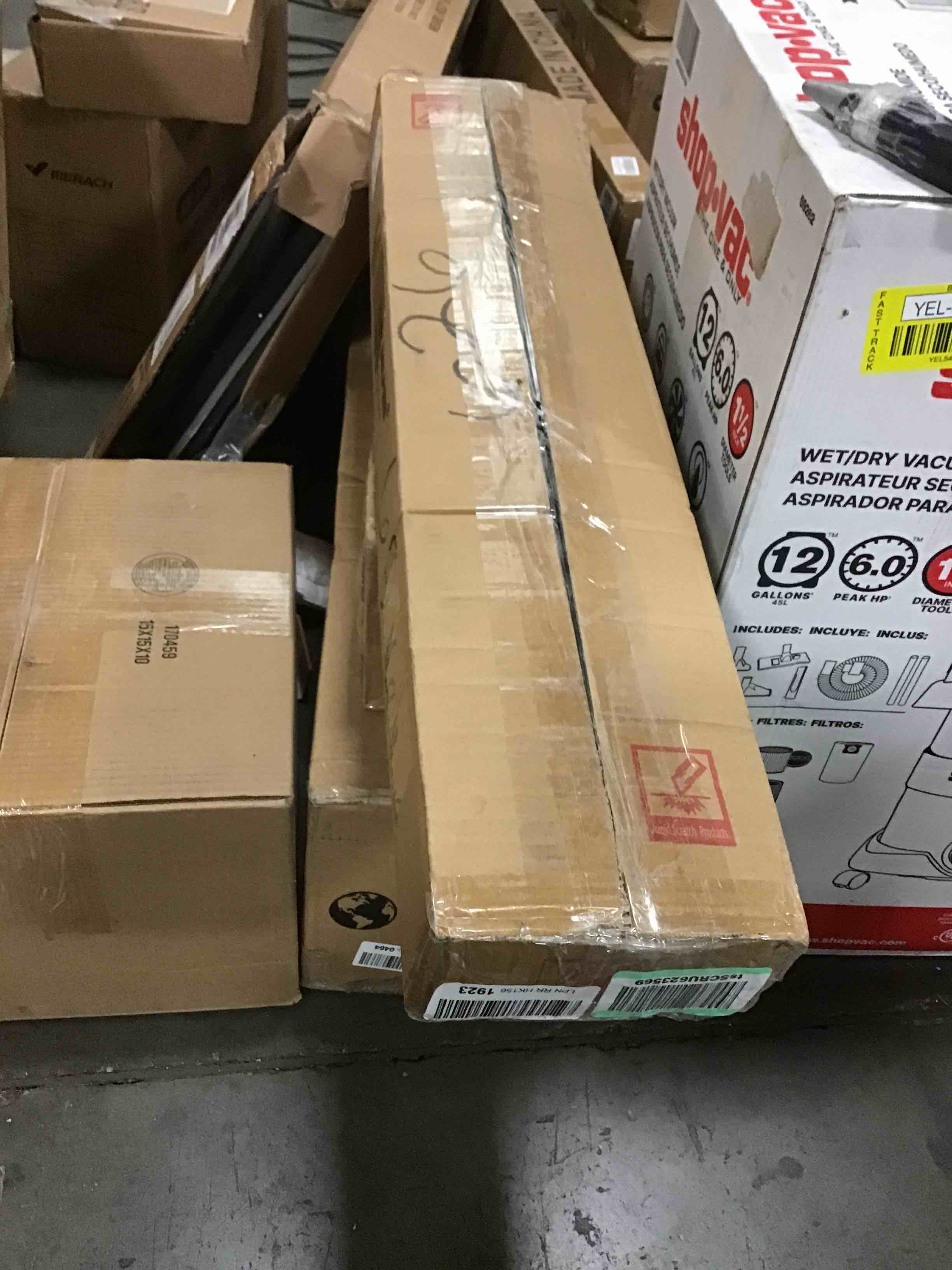https://s3.amazonaws.com/lotting-images-prod/bidfta/YEL5477727_1702494194294.jpeg