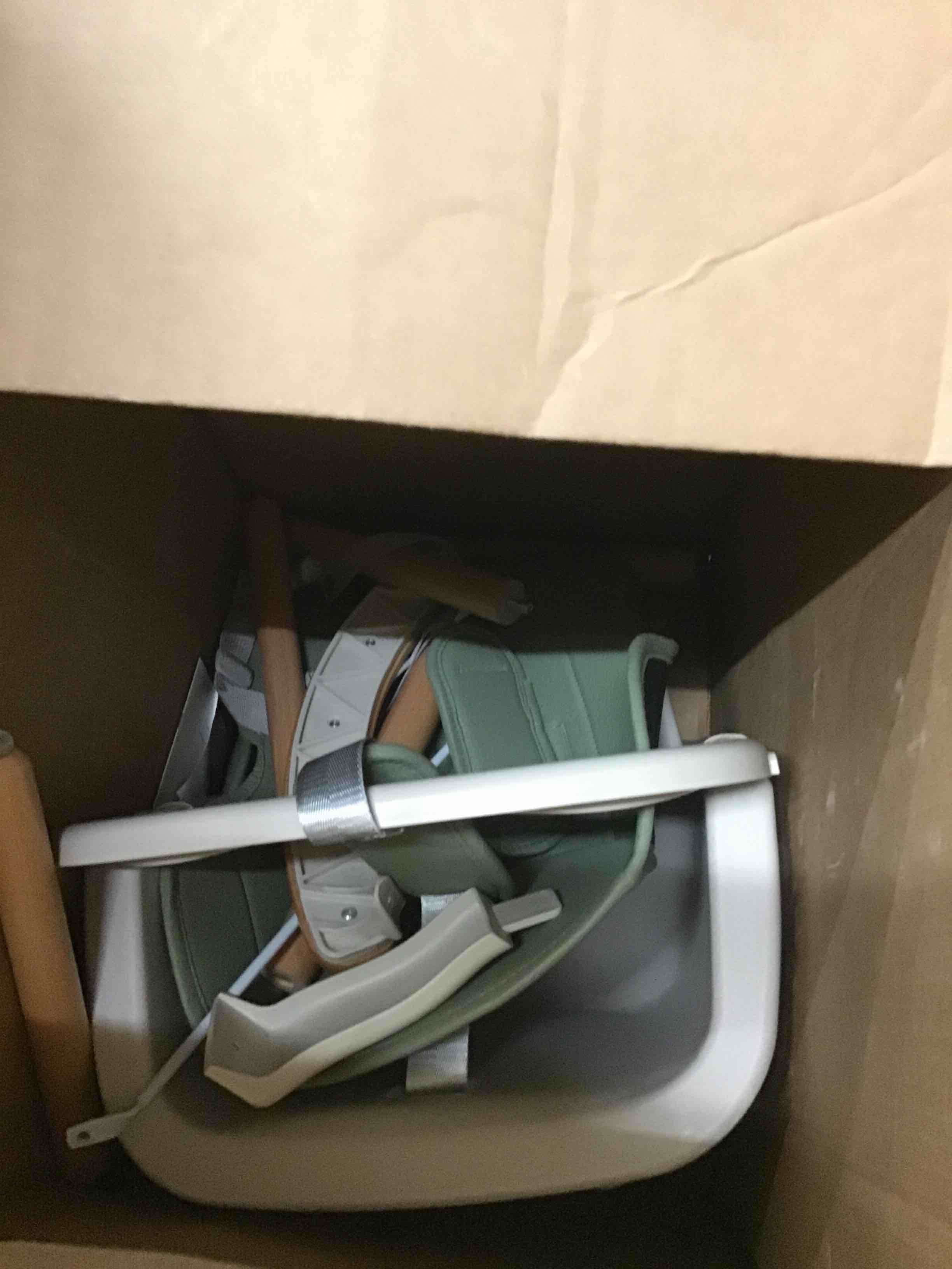 https://s3.amazonaws.com/lotting-images-prod/bidfta/YEL5478202_1703259609486.jpeg