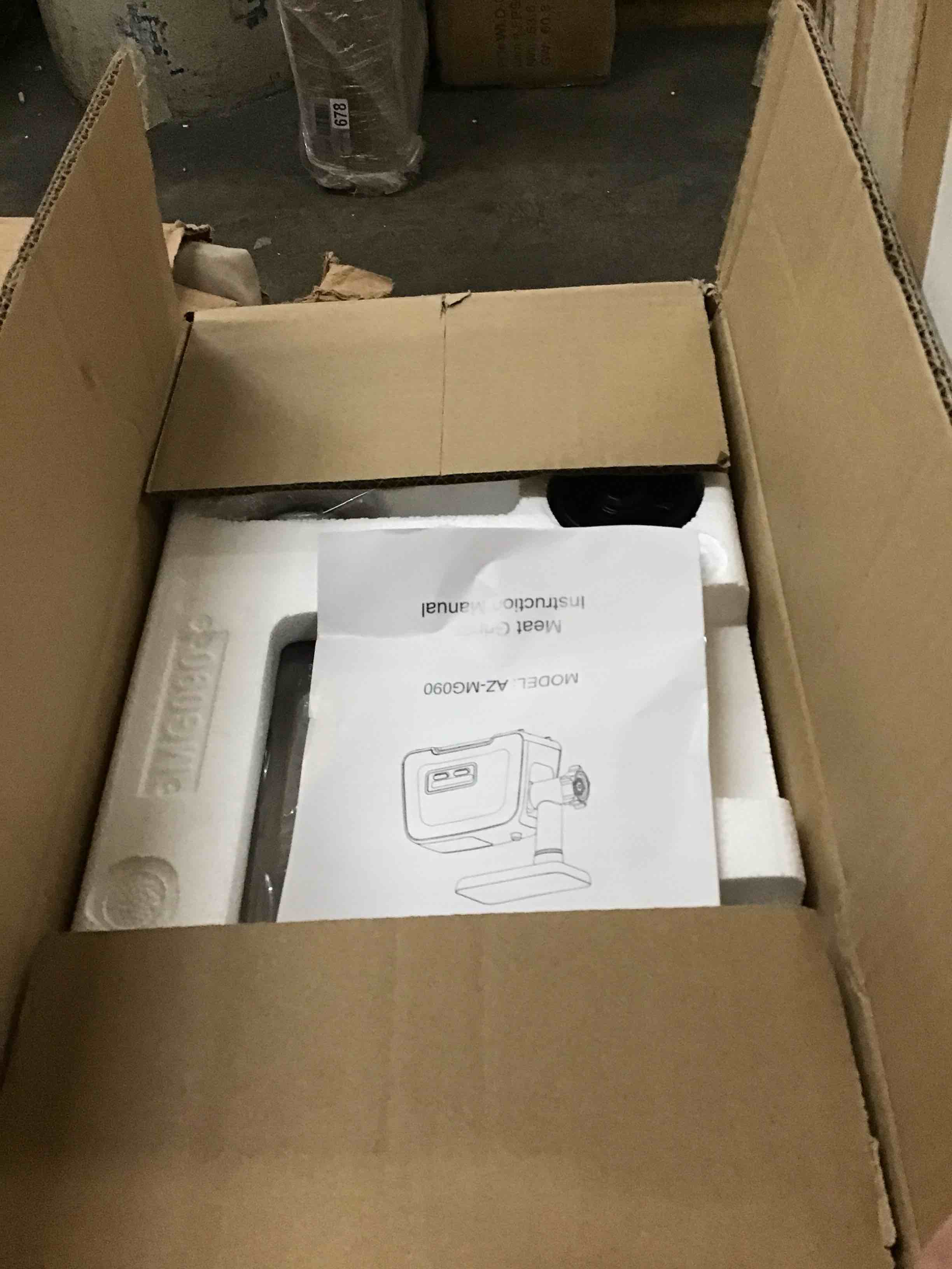 https://s3.amazonaws.com/lotting-images-prod/bidfta/YEL5479522_1702584094062.jpeg