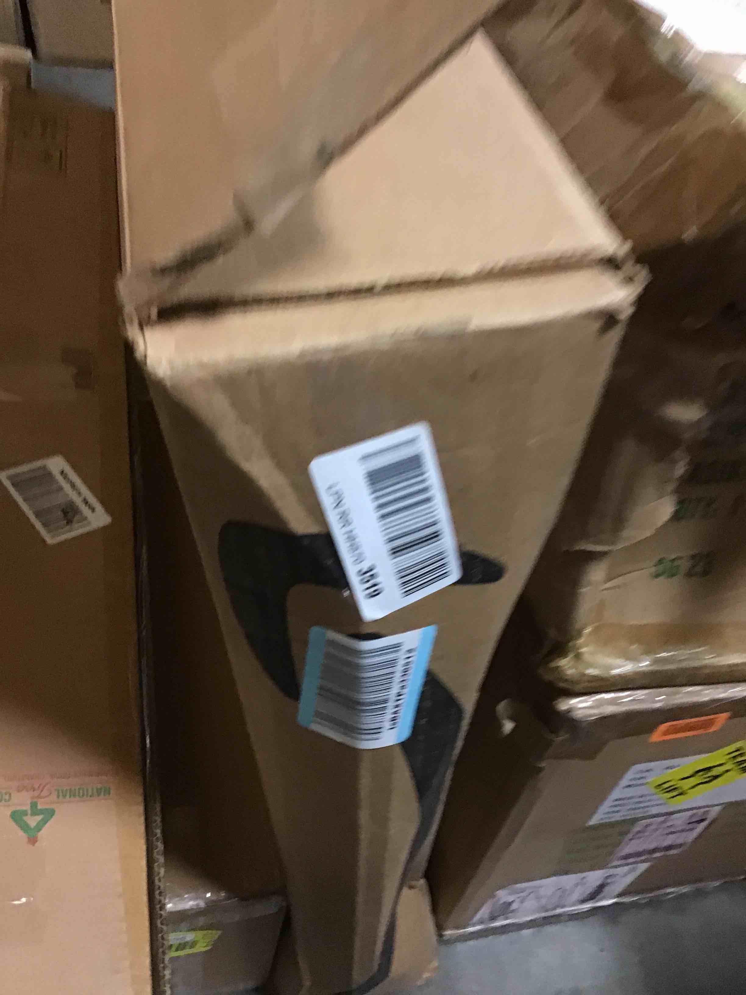 https://s3.amazonaws.com/lotting-images-prod/bidfta/YEL5479599_1702655402200.jpeg