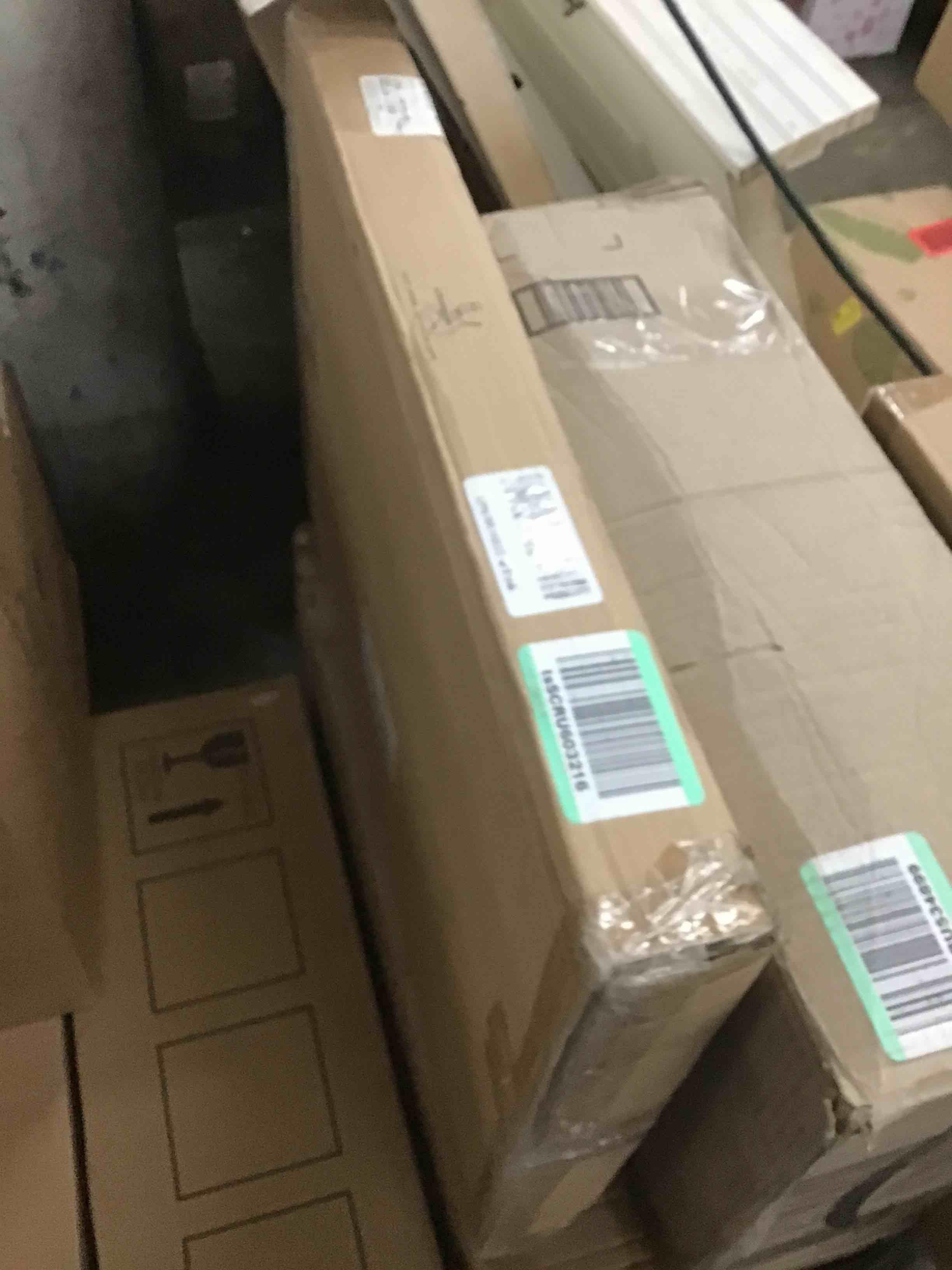 https://s3.amazonaws.com/lotting-images-prod/bidfta/YEL5479786_1703000678002.jpeg