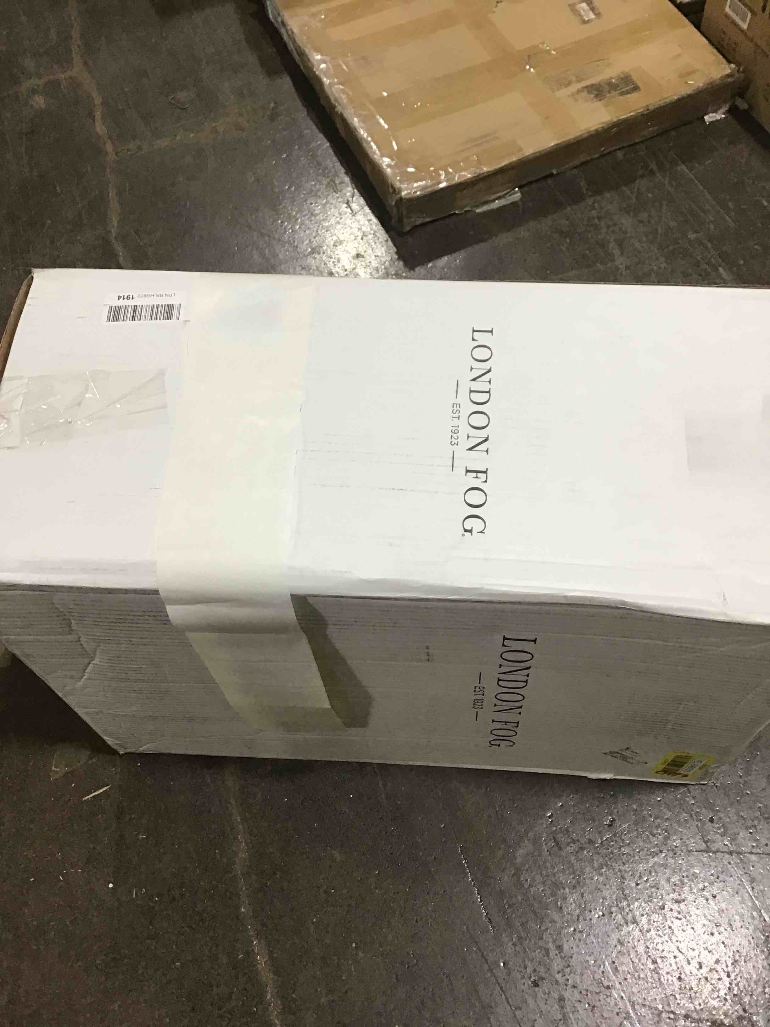 https://s3.amazonaws.com/lotting-images-prod/bidfta/YEL5481016_1704725934097.jpeg
