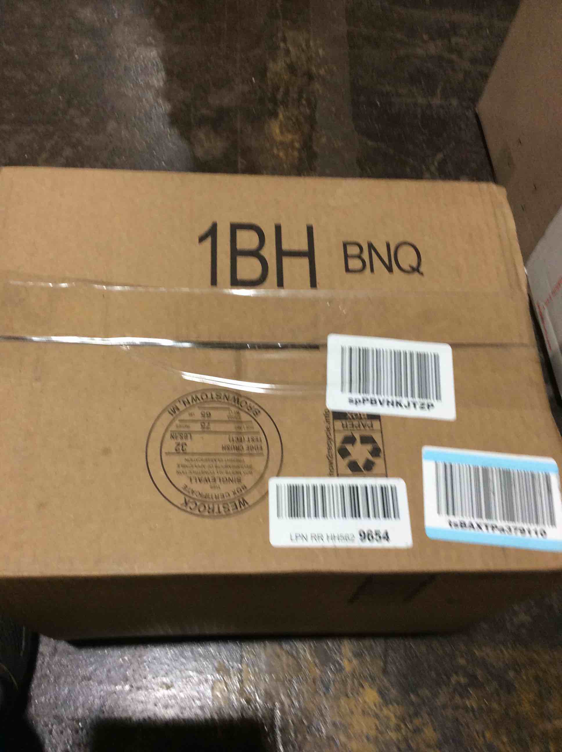 https://s3.amazonaws.com/lotting-images-prod/bidfta/YEL5481955_1703706667289.jpeg
