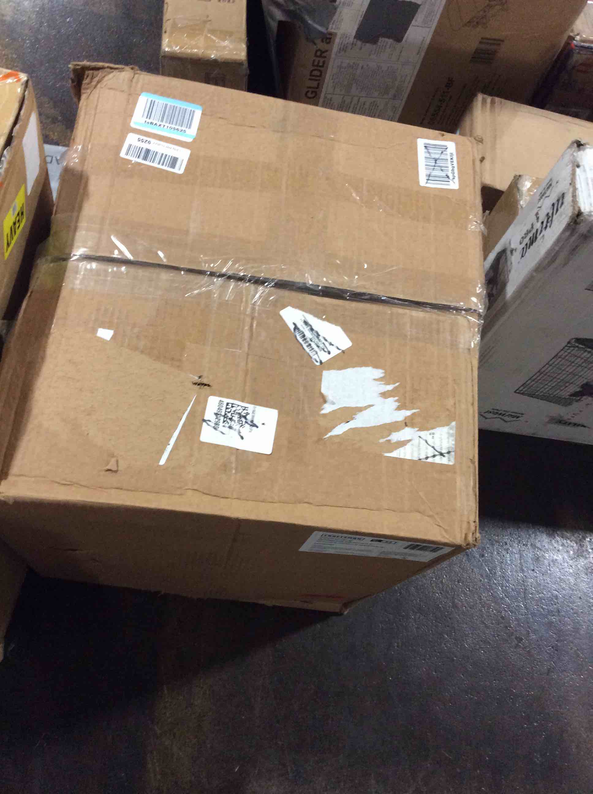 https://s3.amazonaws.com/lotting-images-prod/bidfta/YEL5485856_1706285768704.jpeg