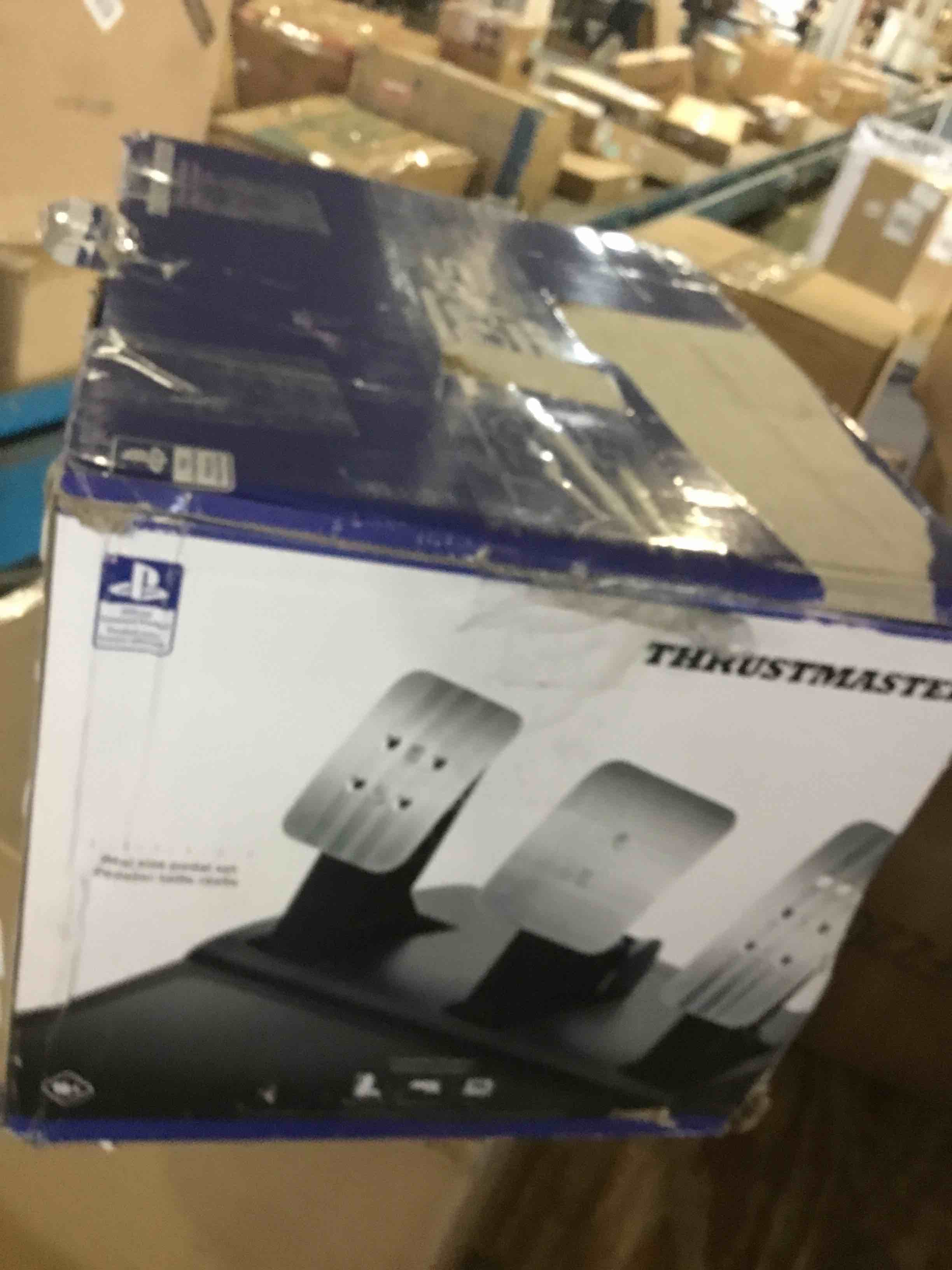 https://s3.amazonaws.com/lotting-images-prod/bidfta/YEL5486136_1702042364448.jpeg