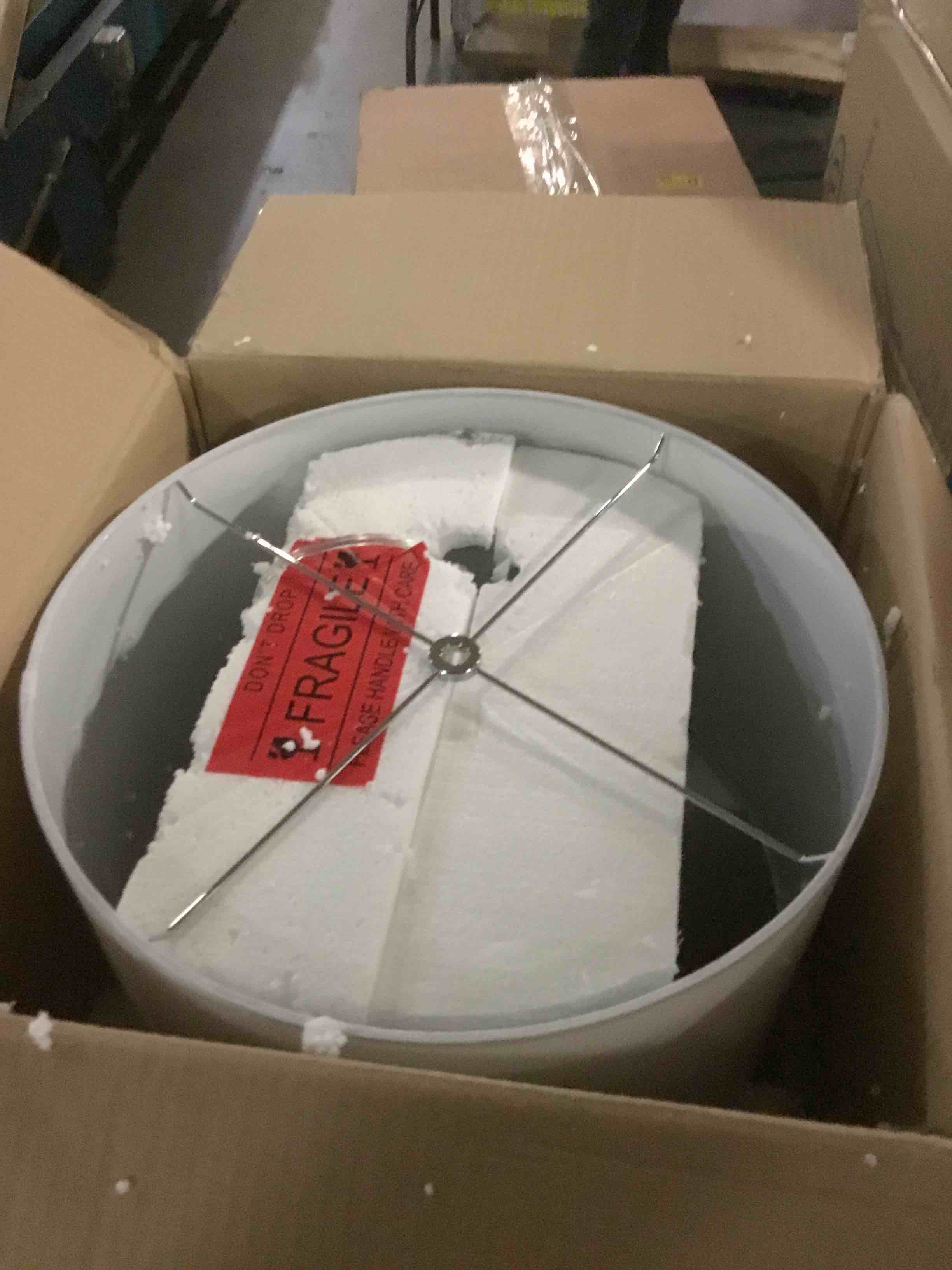 https://s3.amazonaws.com/lotting-images-prod/bidfta/YEL5486929_1702557319008.jpeg