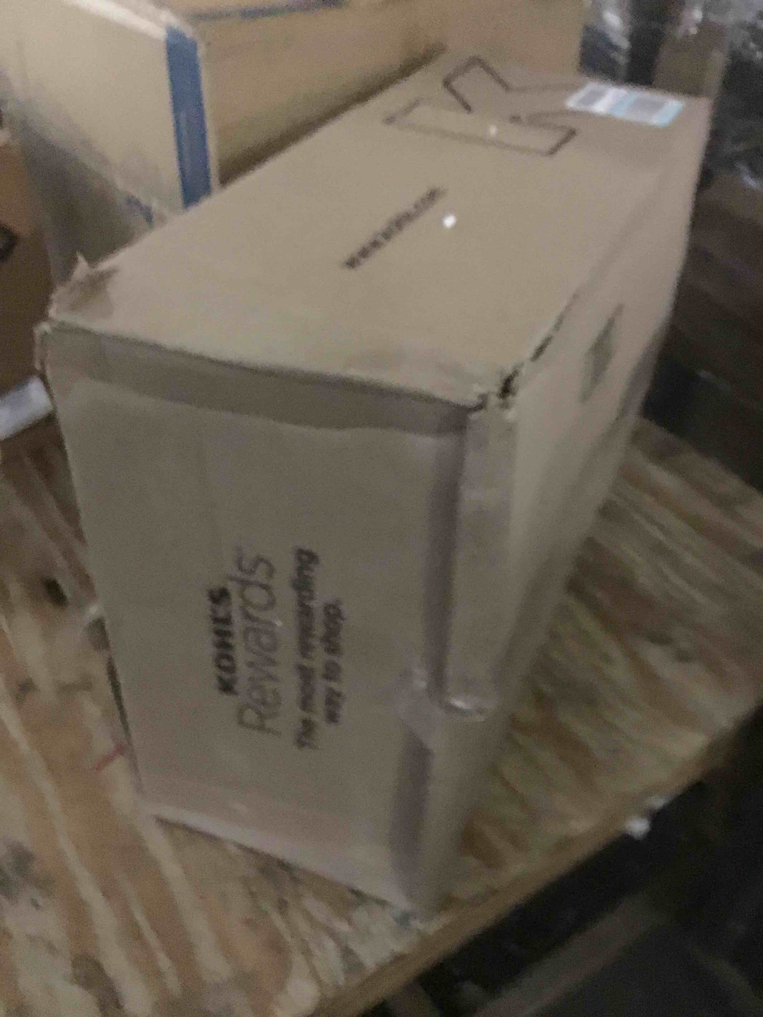 https://s3.amazonaws.com/lotting-images-prod/bidfta/YEL5486930_1702557360476.jpeg