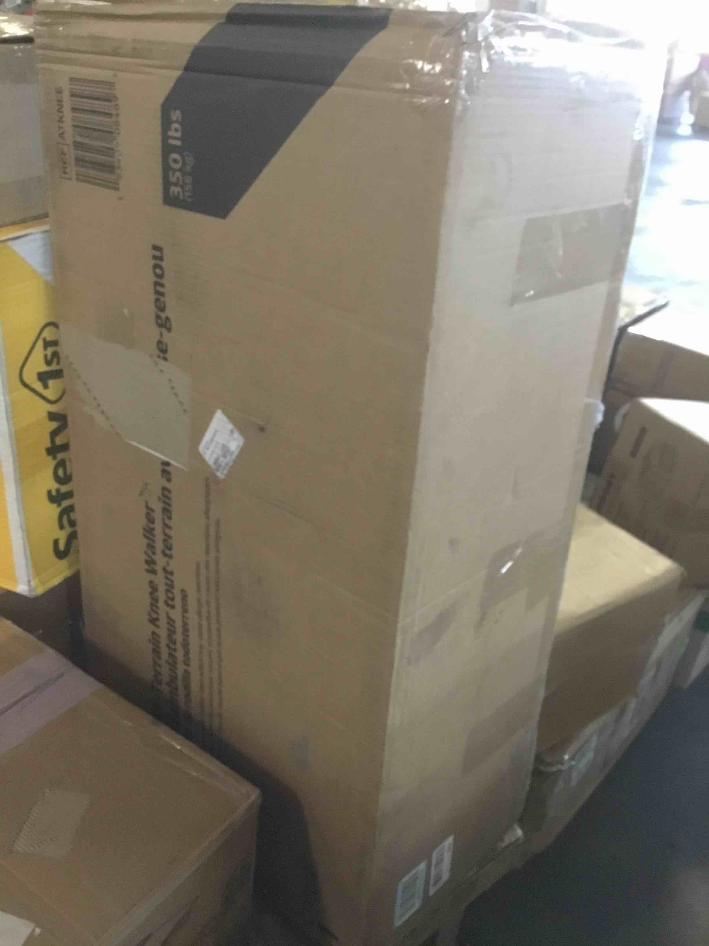 https://s3.amazonaws.com/lotting-images-prod/bidfta/YEL5487011_1702568320331.jpeg