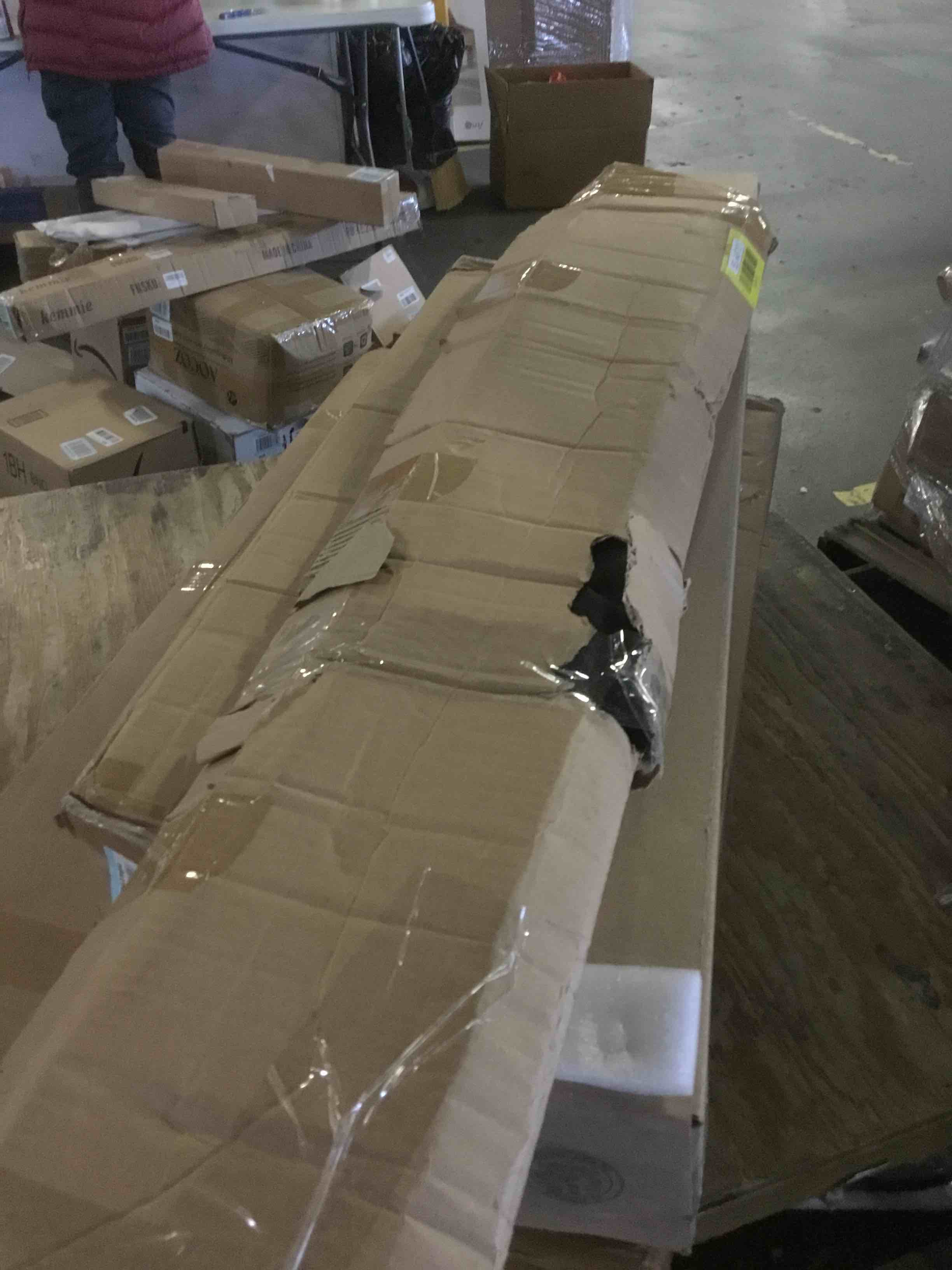 https://s3.amazonaws.com/lotting-images-prod/bidfta/YEL5487101_1702581711690.jpeg