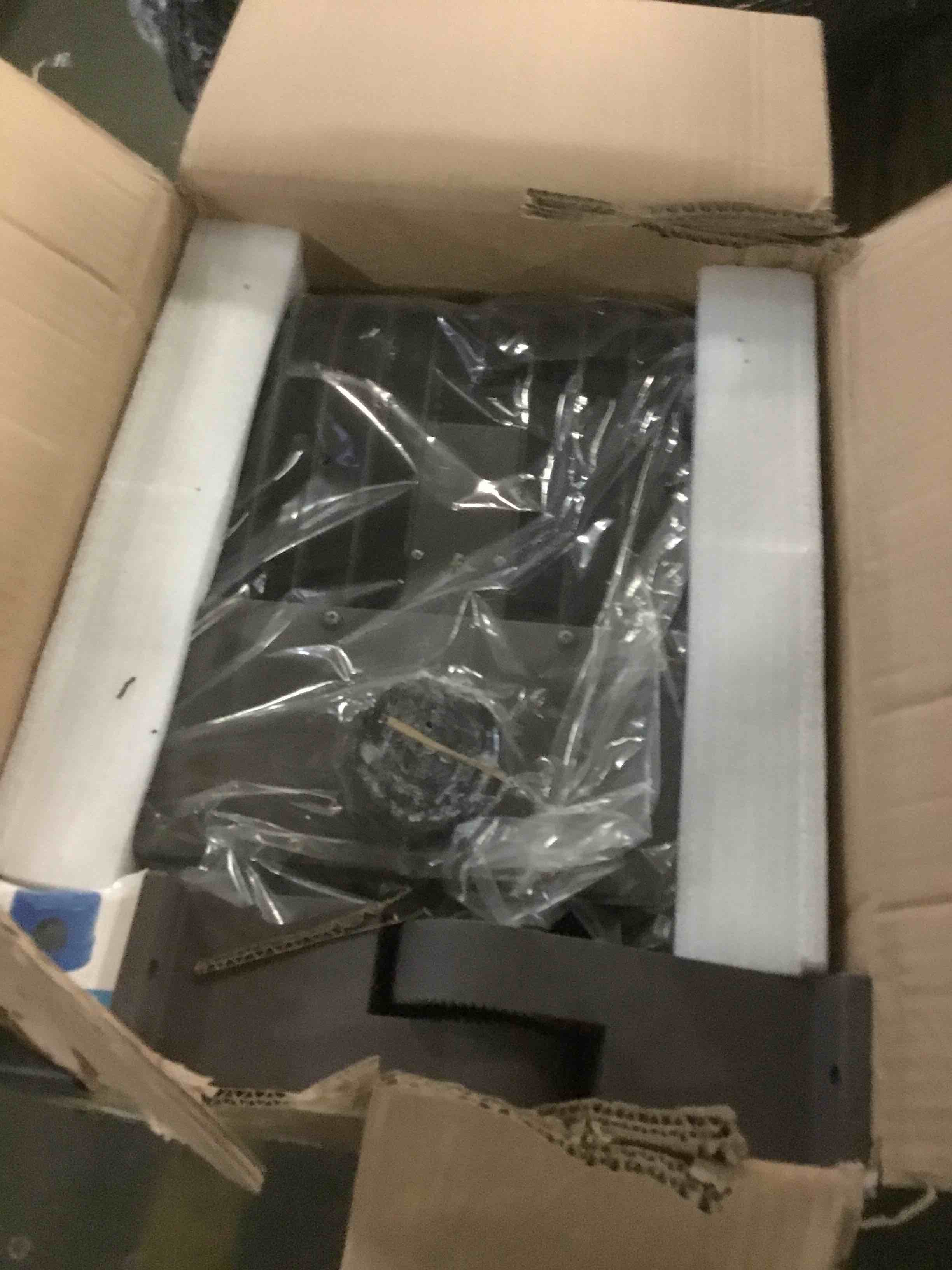 https://s3.amazonaws.com/lotting-images-prod/bidfta/YEL5487397_1702904405639.jpeg