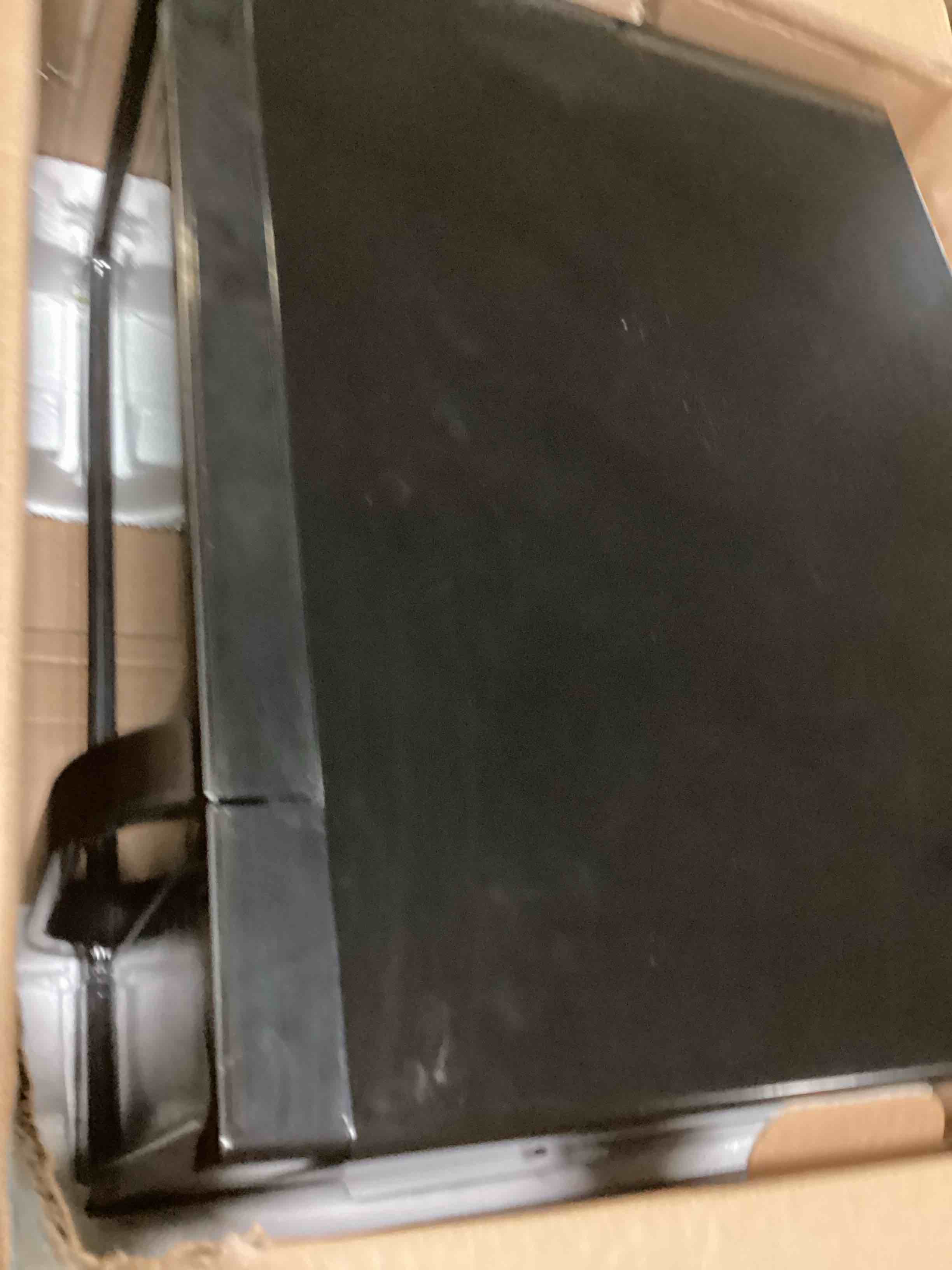 https://s3.amazonaws.com/lotting-images-prod/bidfta/YEL5490492_1701802393313.jpeg