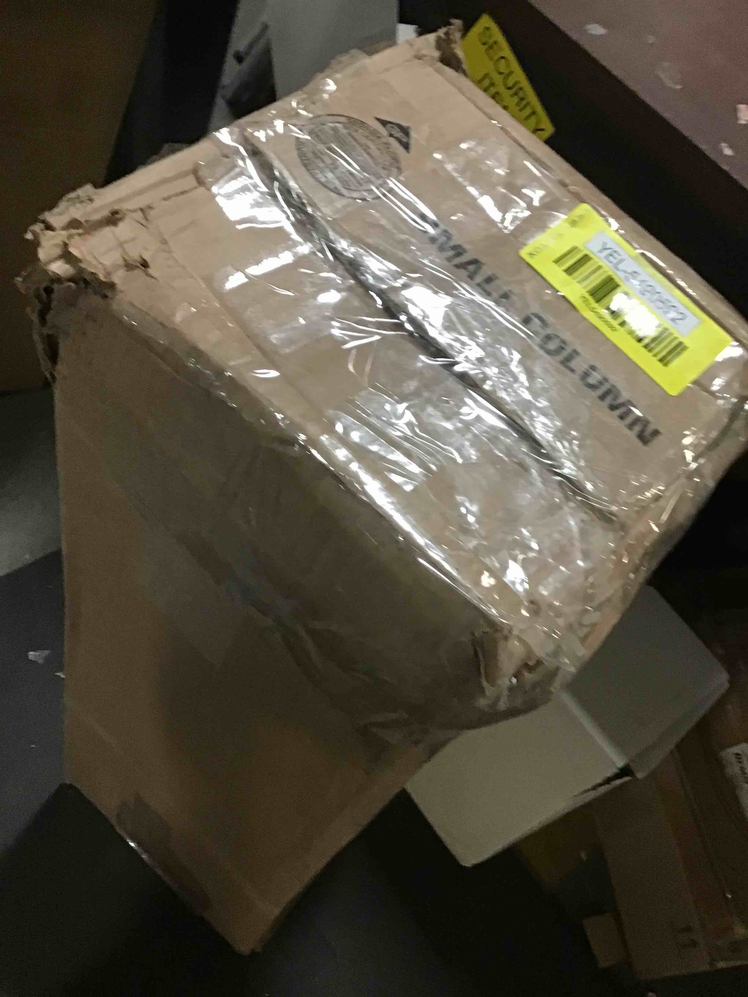 https://s3.amazonaws.com/lotting-images-prod/bidfta/YEL5490592_1701872329262.jpeg