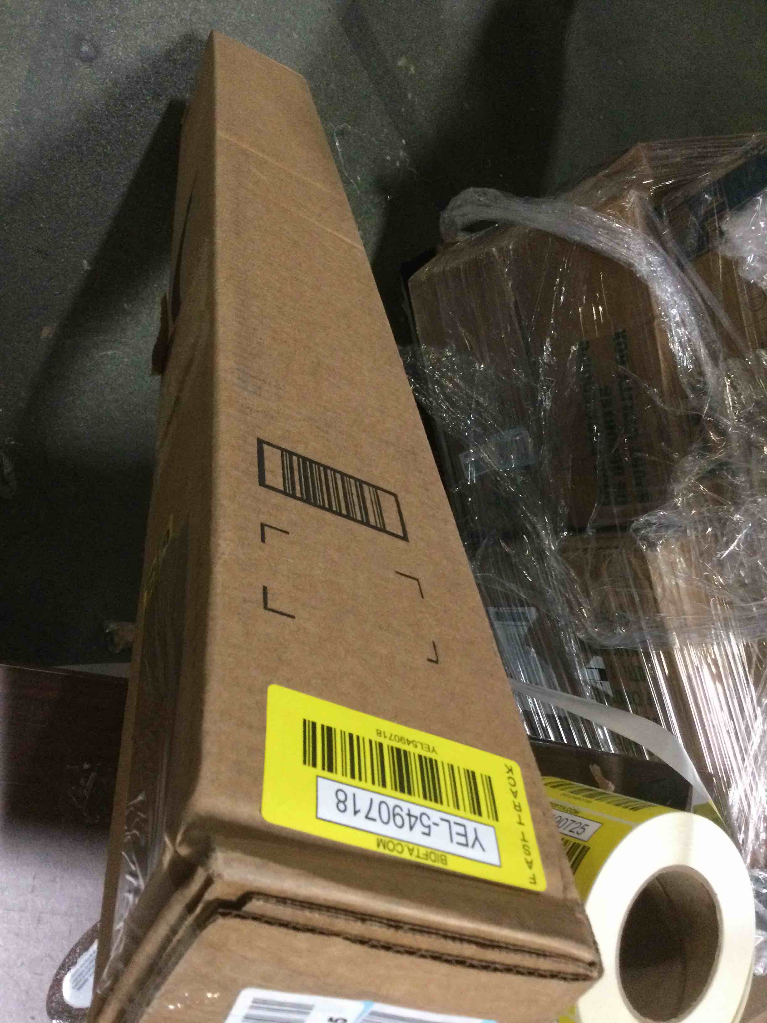 https://s3.amazonaws.com/lotting-images-prod/bidfta/YEL5490718_1701890495789.jpeg