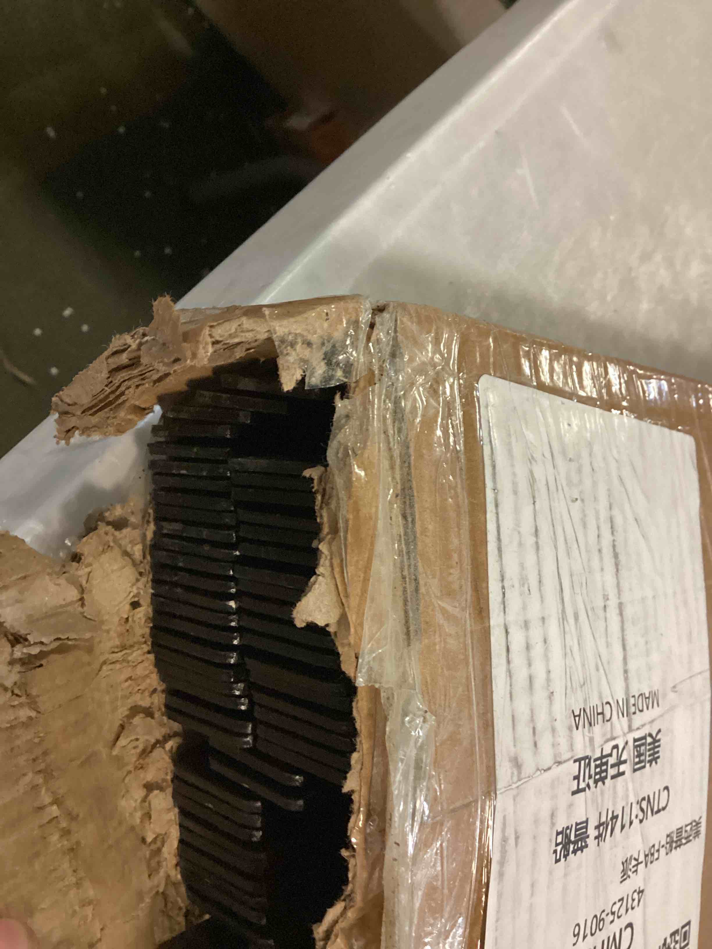 https://s3.amazonaws.com/lotting-images-prod/bidfta/YEL5491383_1702387573195.jpeg