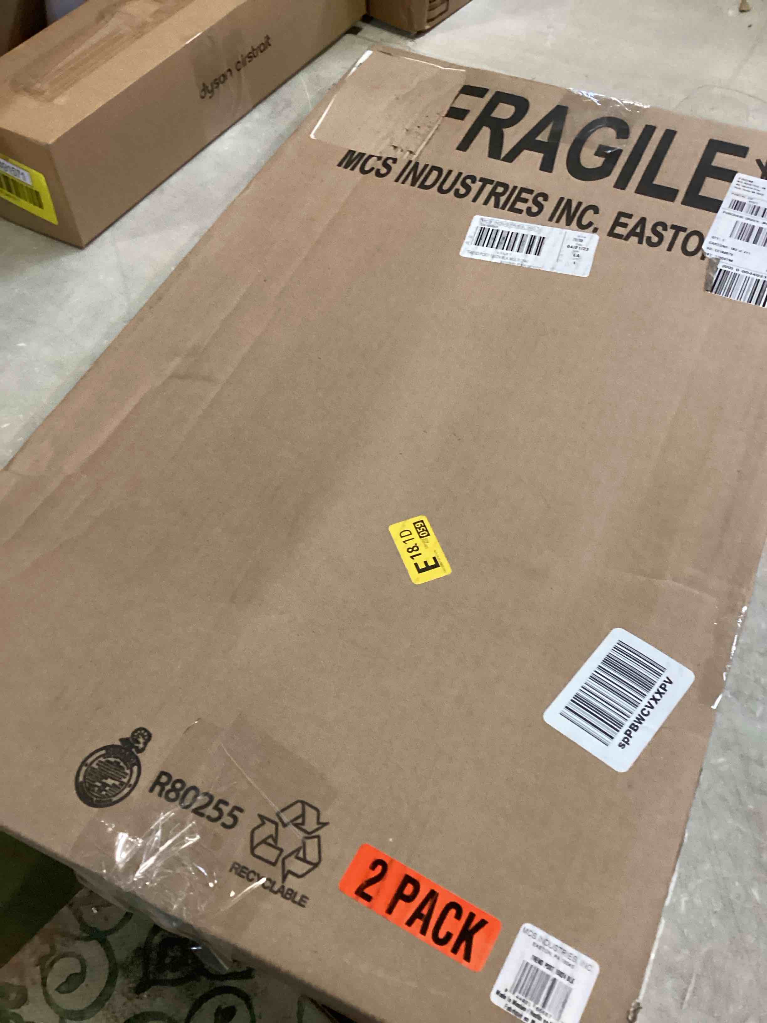 https://s3.amazonaws.com/lotting-images-prod/bidfta/YEL5491572_1702486138105.jpeg