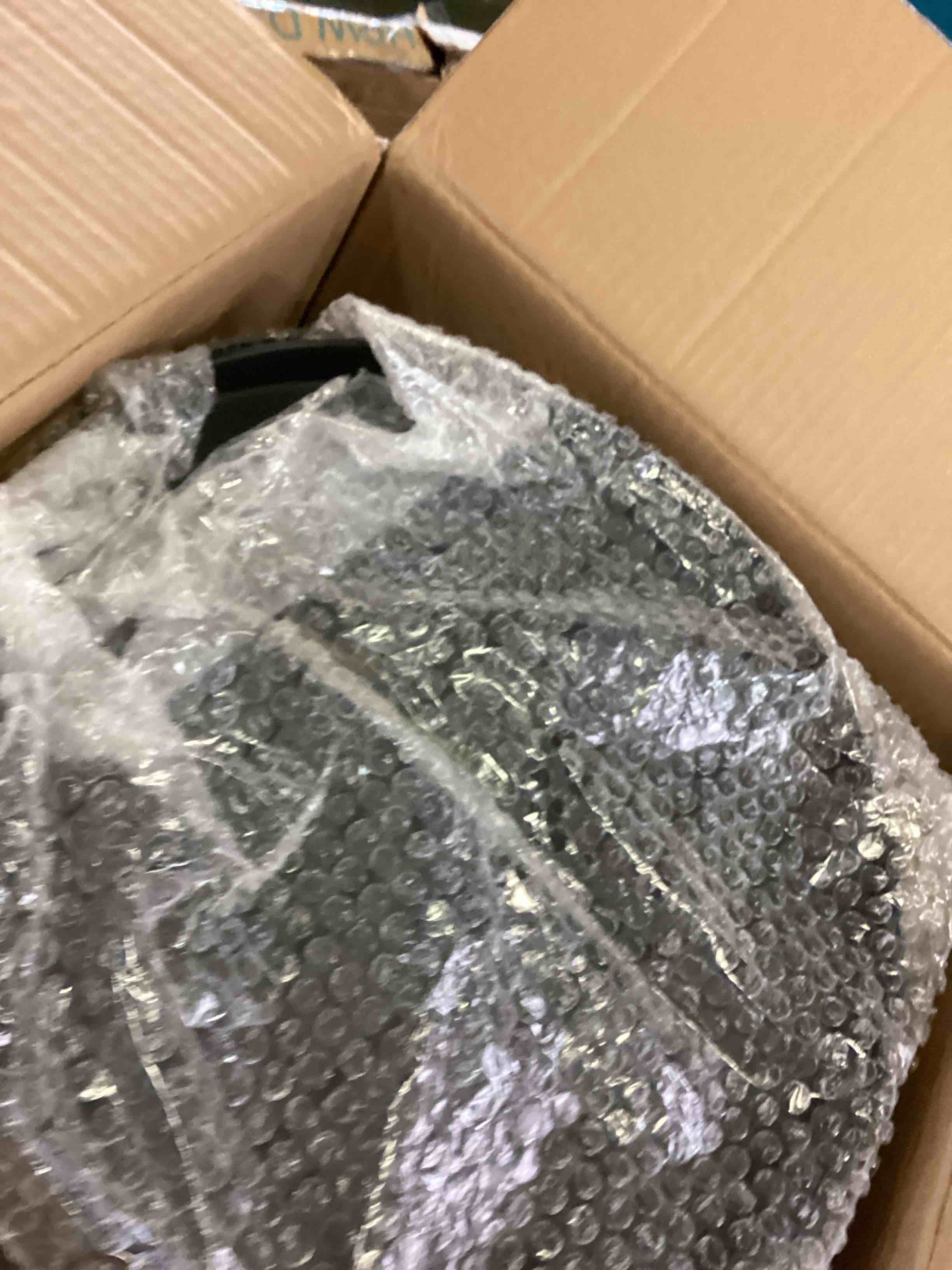 https://s3.amazonaws.com/lotting-images-prod/bidfta/YEL5491609_1702491690541.jpeg