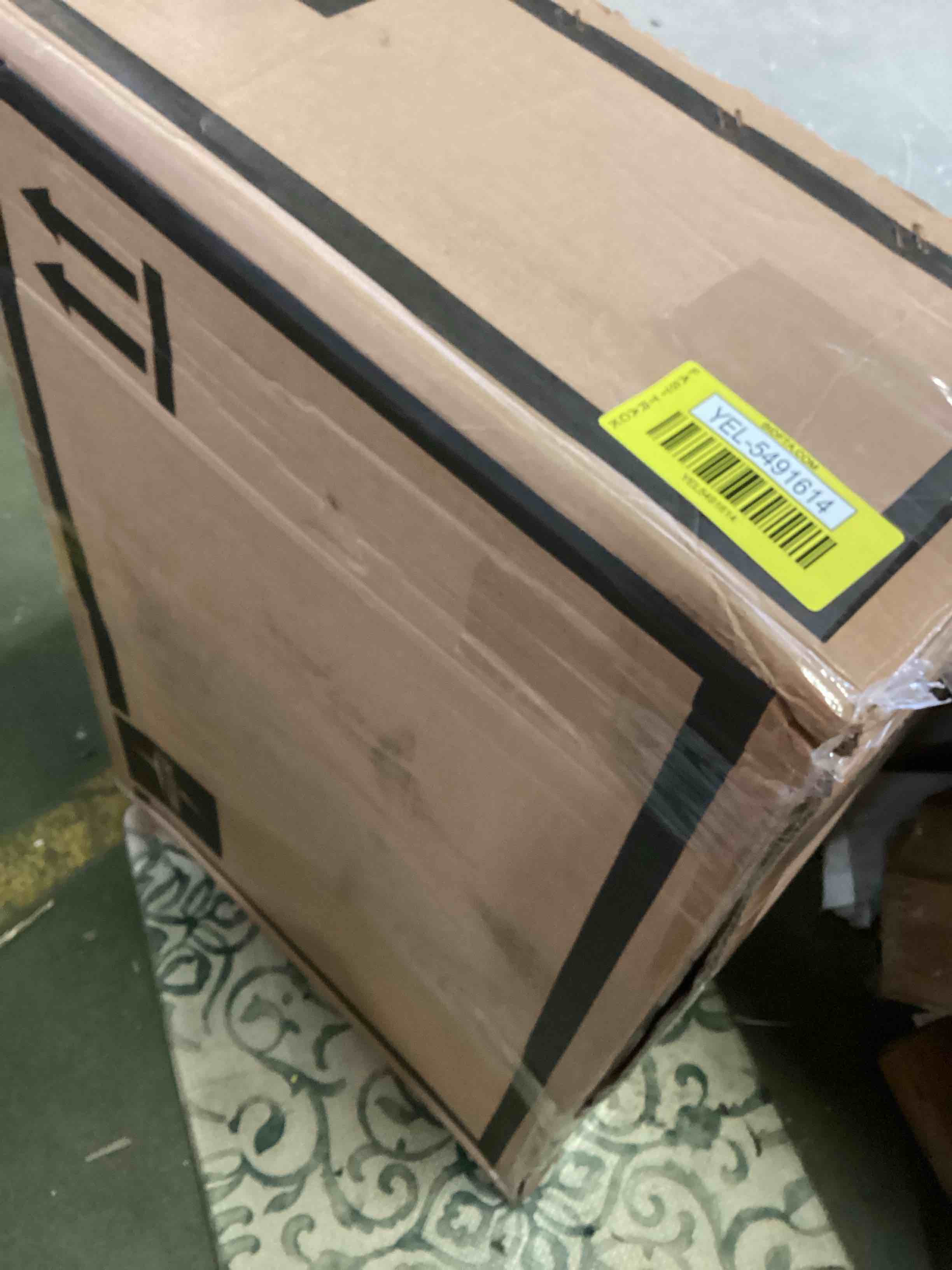 https://s3.amazonaws.com/lotting-images-prod/bidfta/YEL5491614_1702492217619.jpeg