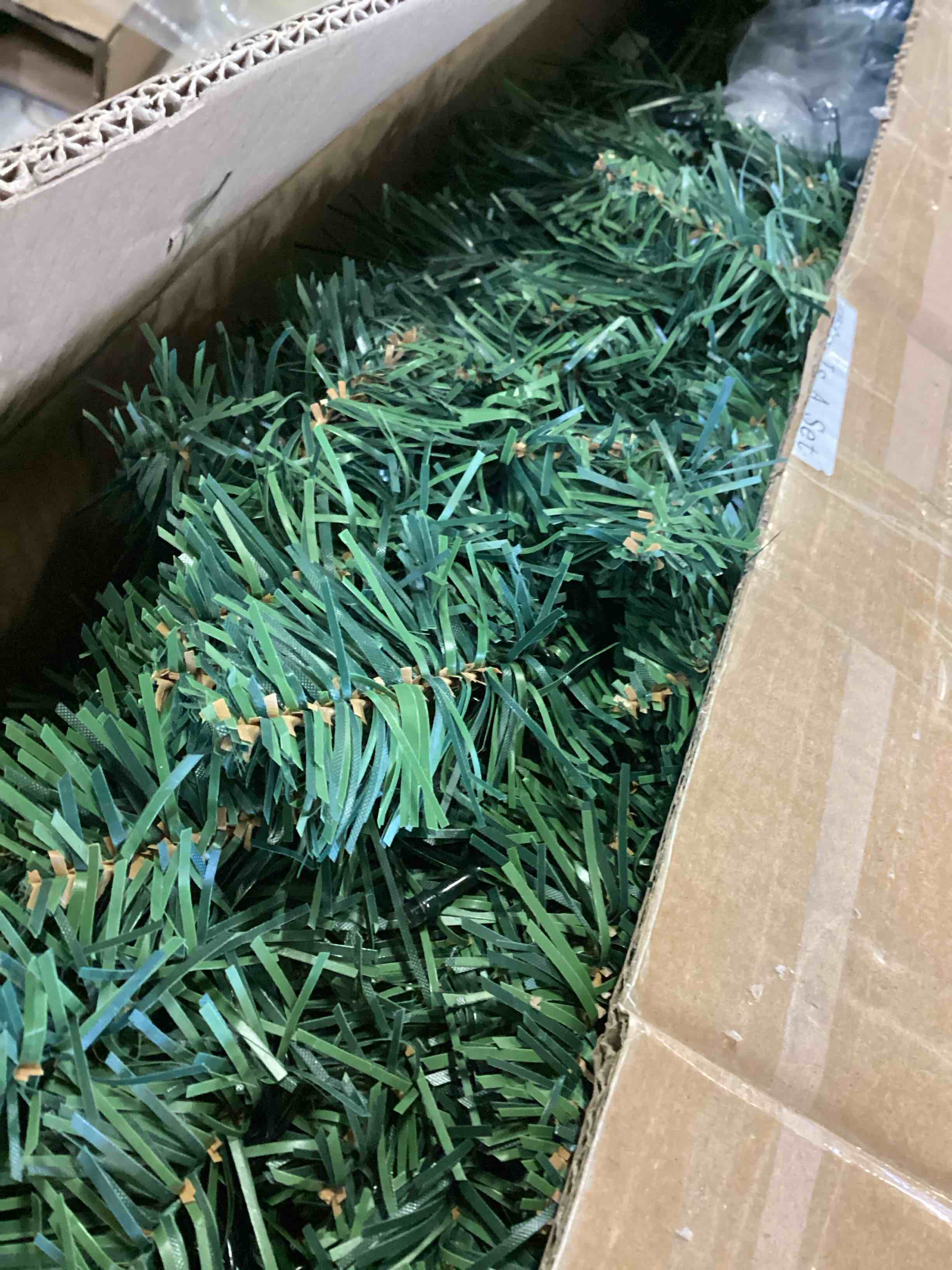 https://s3.amazonaws.com/lotting-images-prod/bidfta/YEL5491893_1702582764404.jpeg