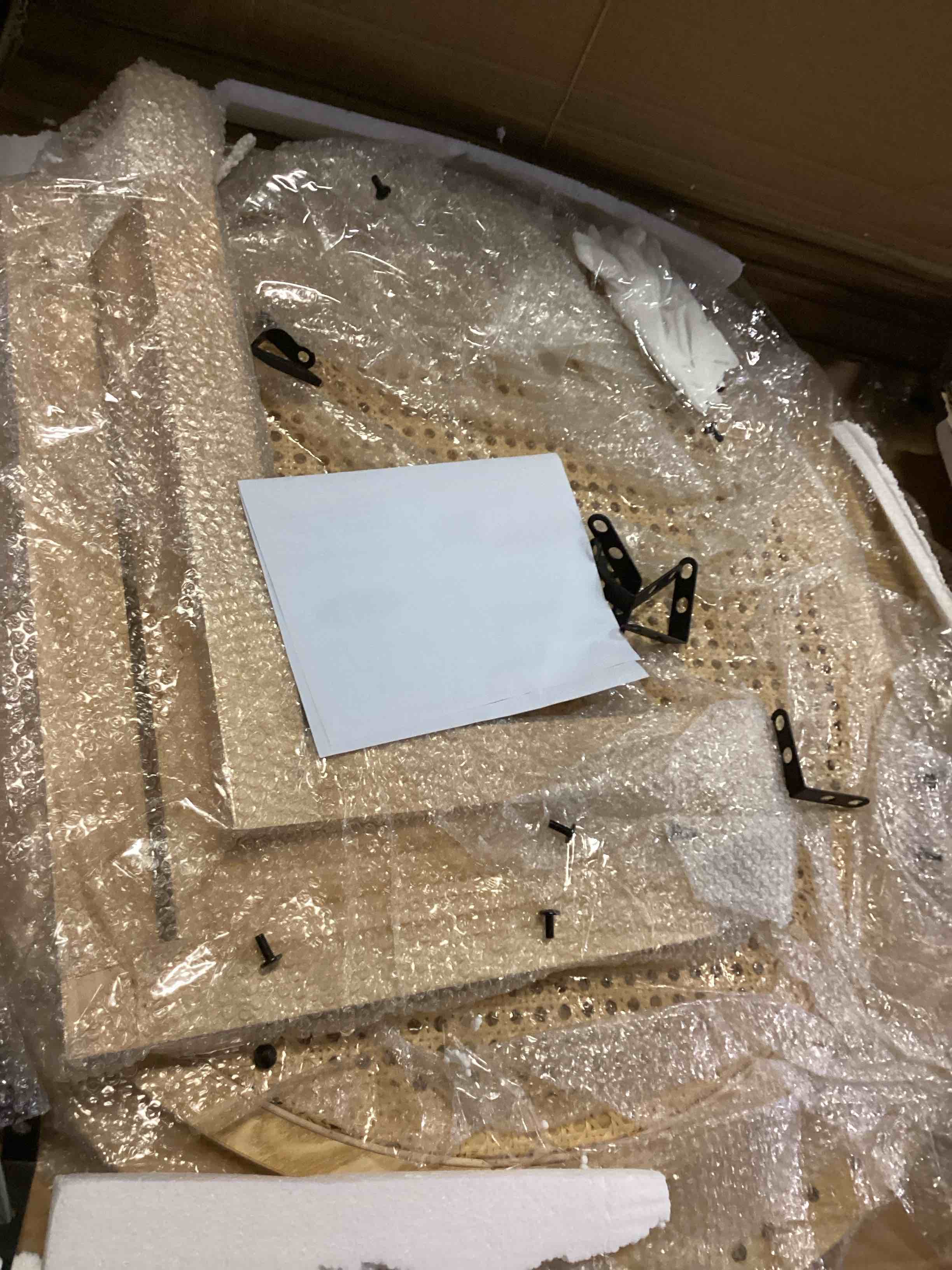 https://s3.amazonaws.com/lotting-images-prod/bidfta/YEL5493260_1728056404900.jpeg