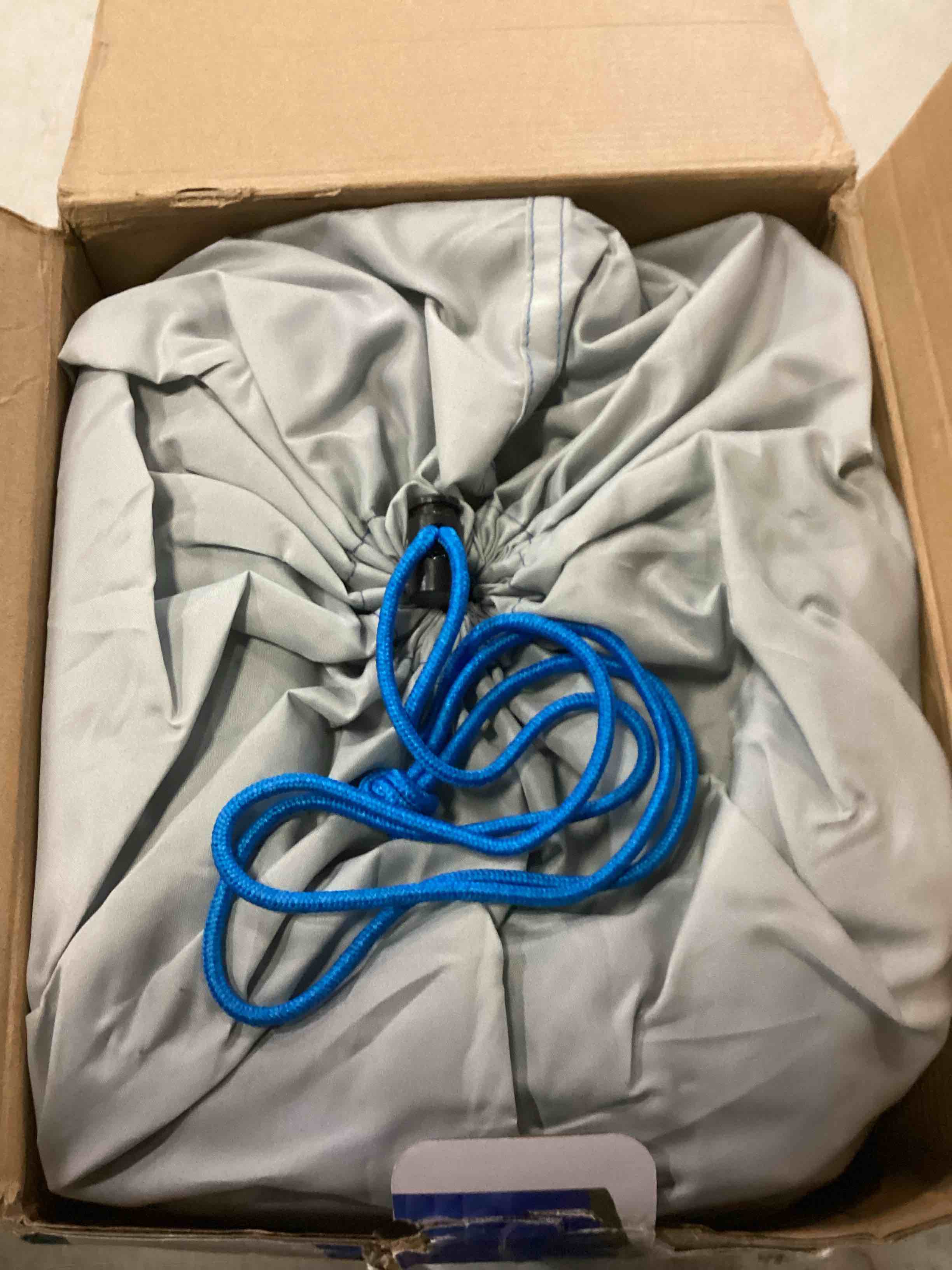 https://s3.amazonaws.com/lotting-images-prod/bidfta/YEL5493270_1728059850435.jpeg