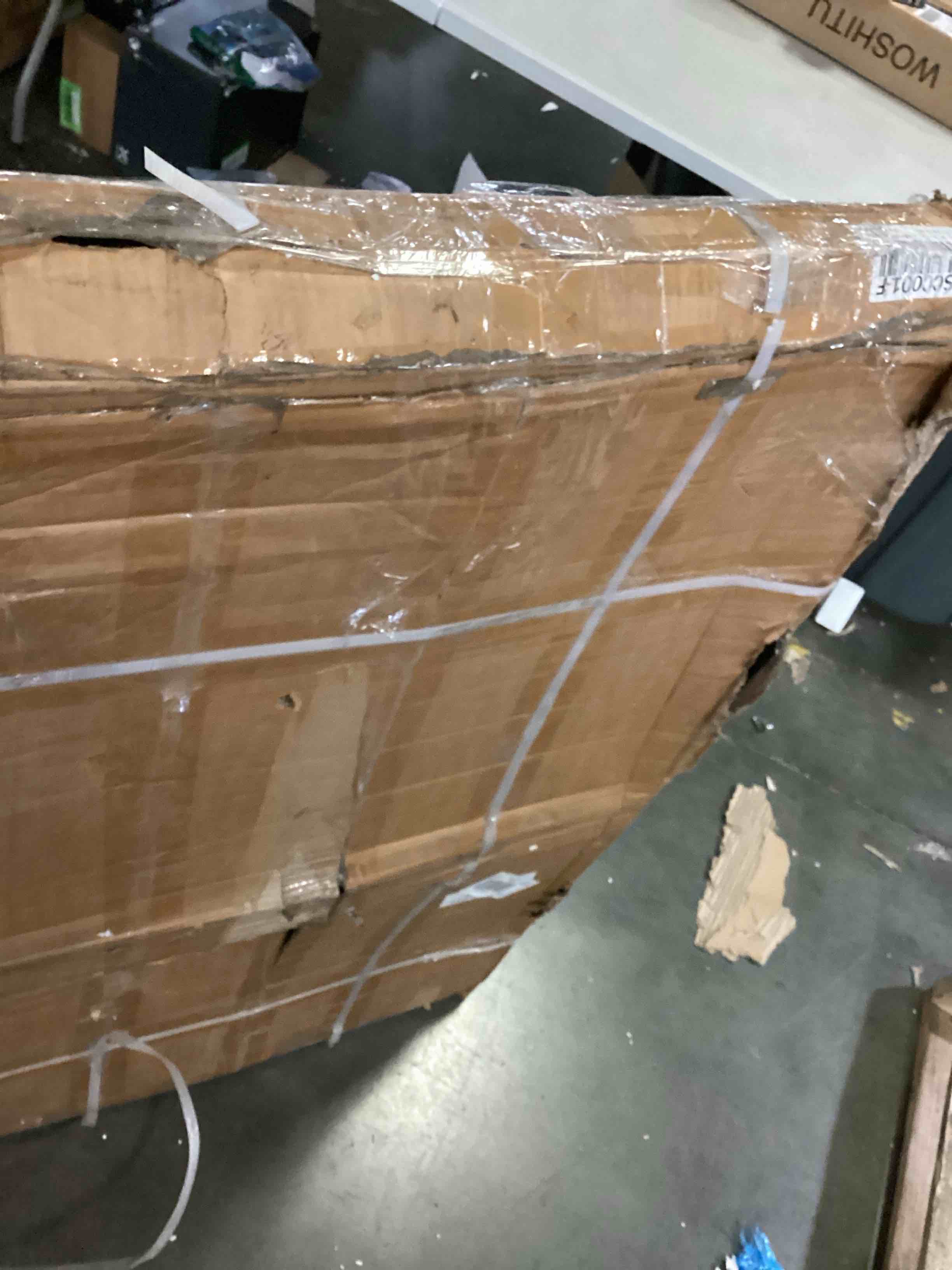 https://s3.amazonaws.com/lotting-images-prod/bidfta/YEL5493891_1728064474115.jpeg