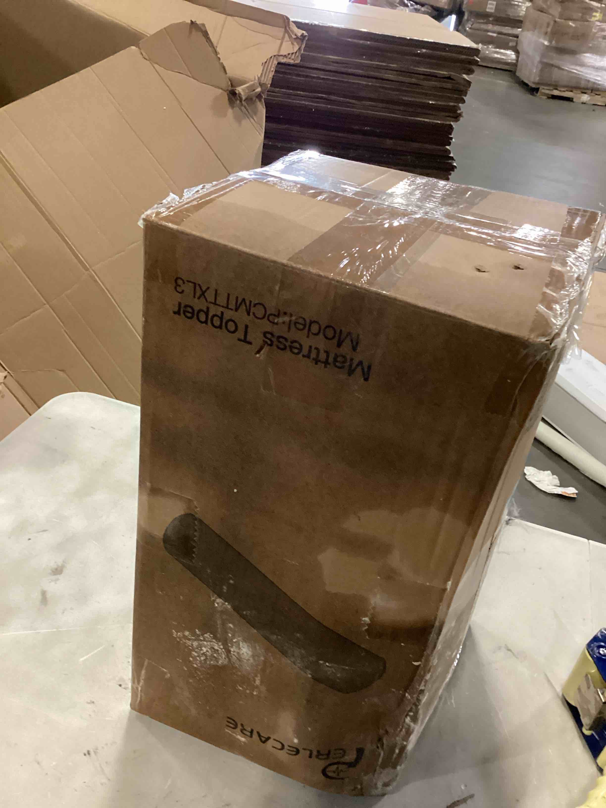 https://s3.amazonaws.com/lotting-images-prod/bidfta/YEL5494005_1728398046375.jpeg