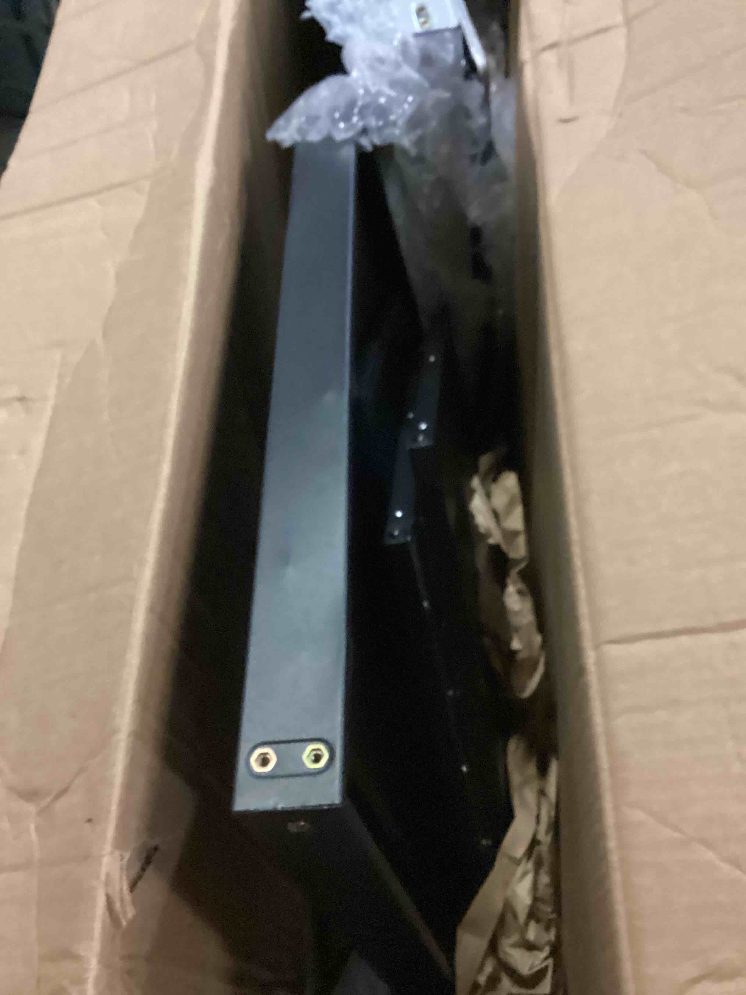 https://s3.amazonaws.com/lotting-images-prod/bidfta/YEL5494247_1728668059354.jpeg