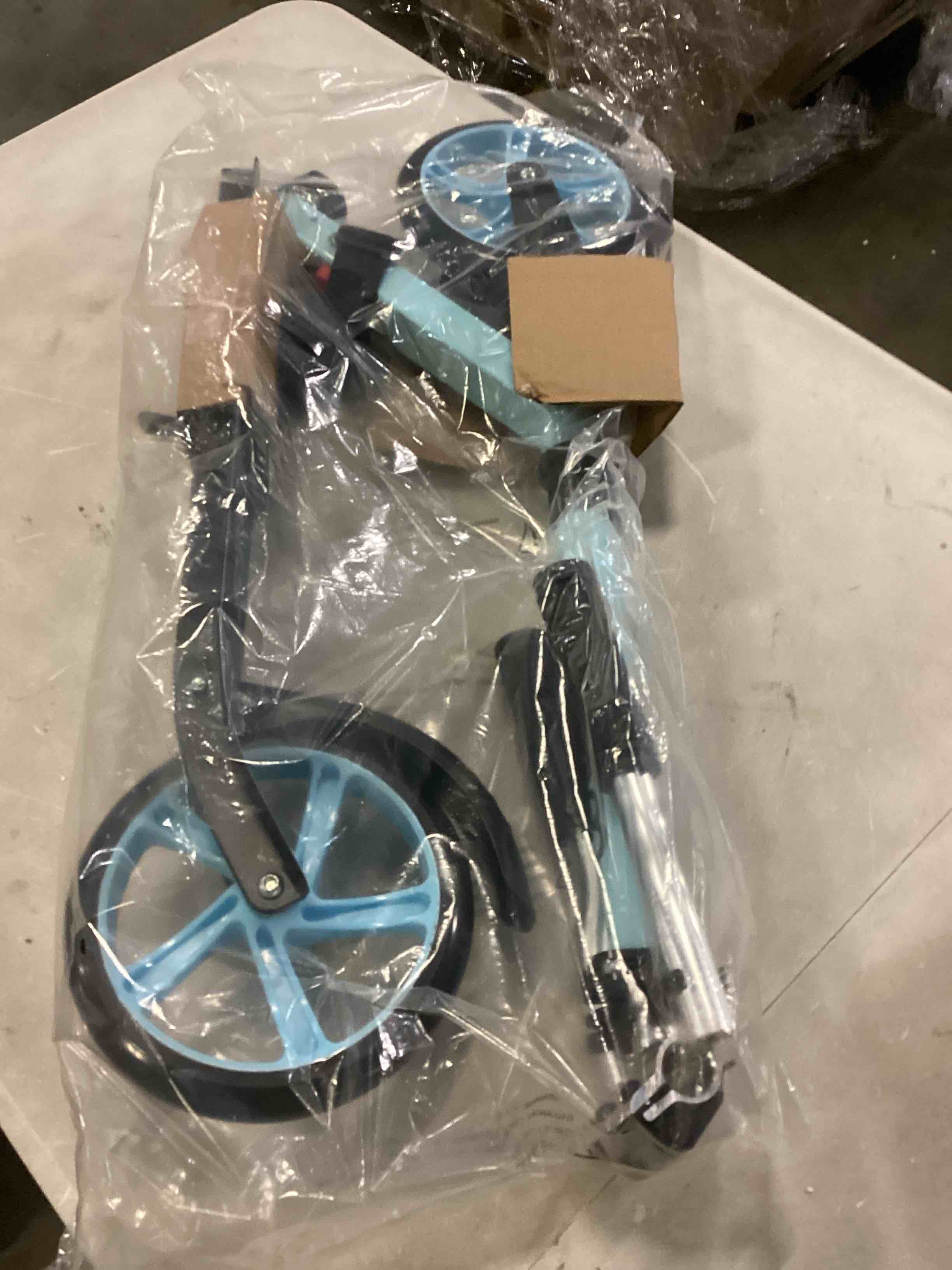 https://s3.amazonaws.com/lotting-images-prod/bidfta/YEL5494442_1728932757678.jpeg