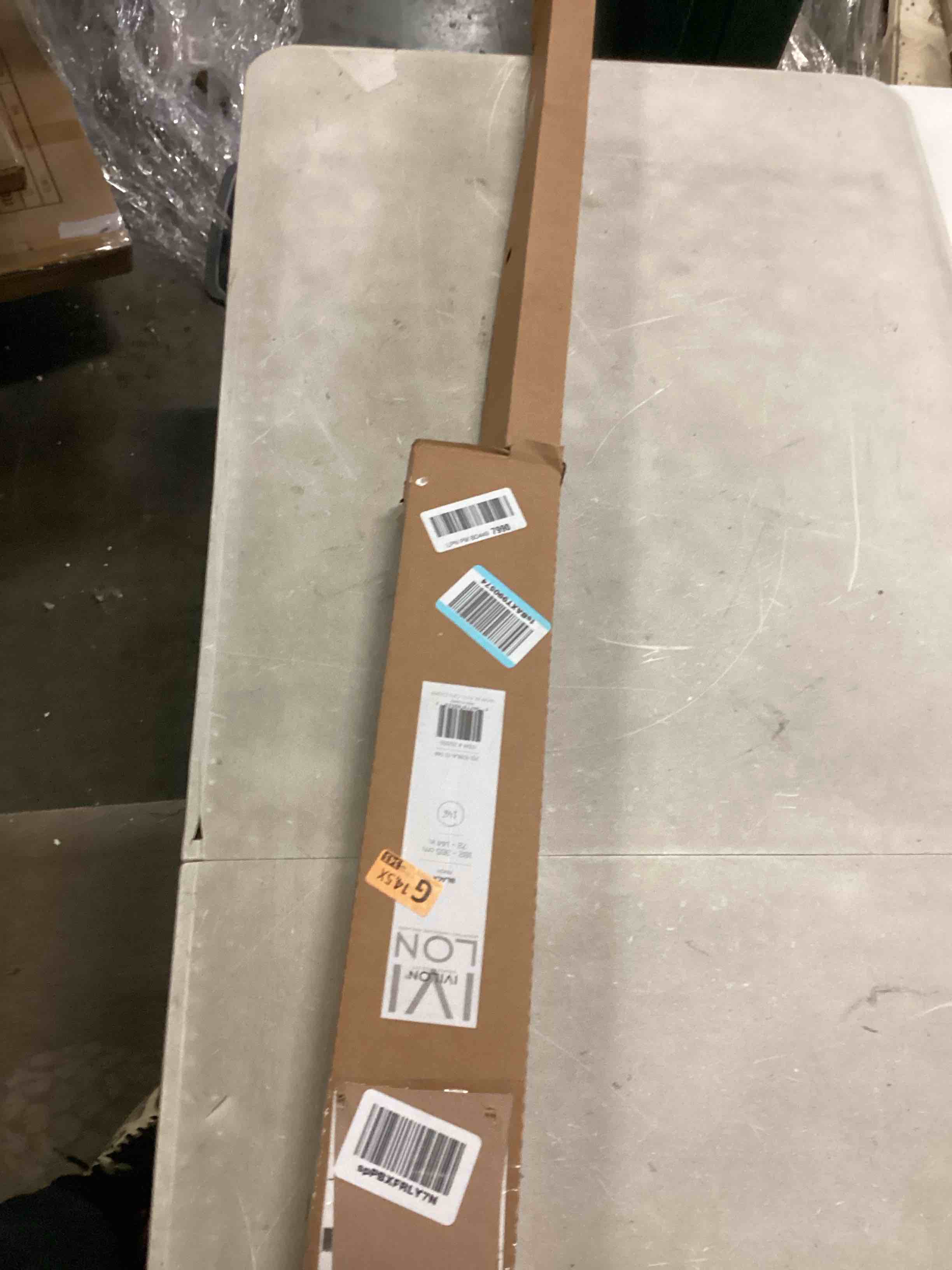 https://s3.amazonaws.com/lotting-images-prod/bidfta/YEL5494687_1729175992207.jpeg
