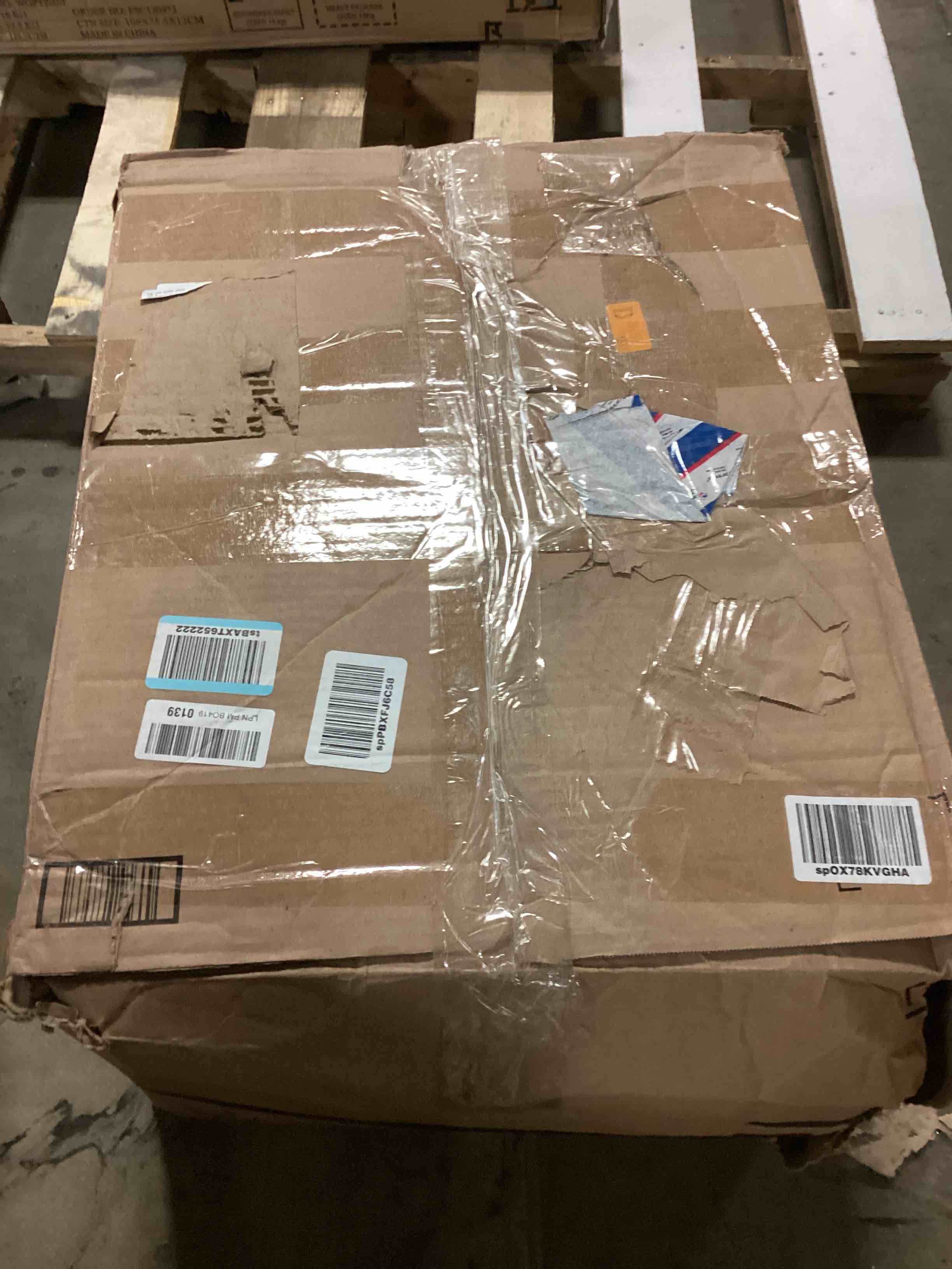https://s3.amazonaws.com/lotting-images-prod/bidfta/YEL5495957_1727443712325.jpeg