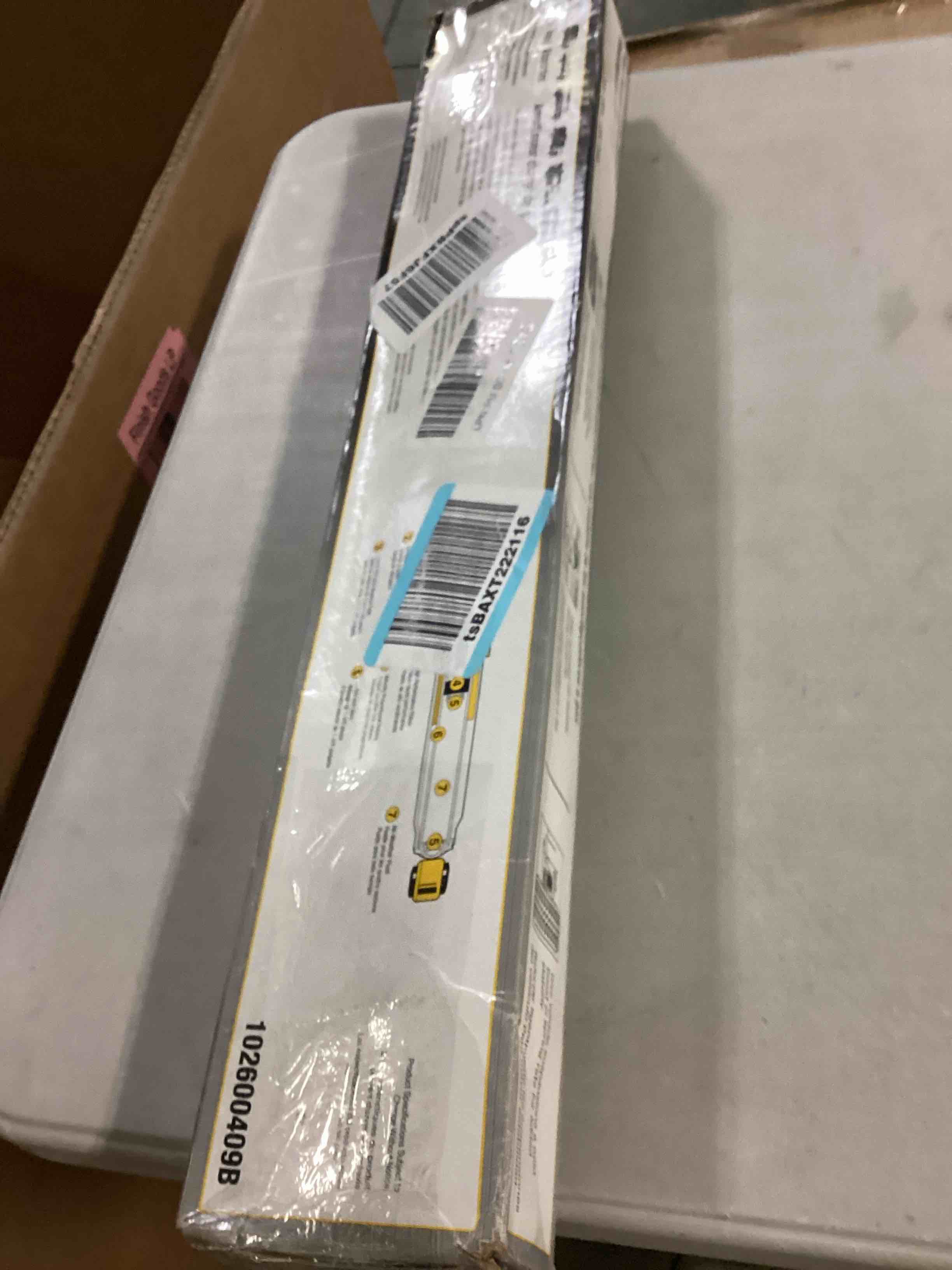 https://s3.amazonaws.com/lotting-images-prod/bidfta/YEL5496085_1727710595156.jpeg