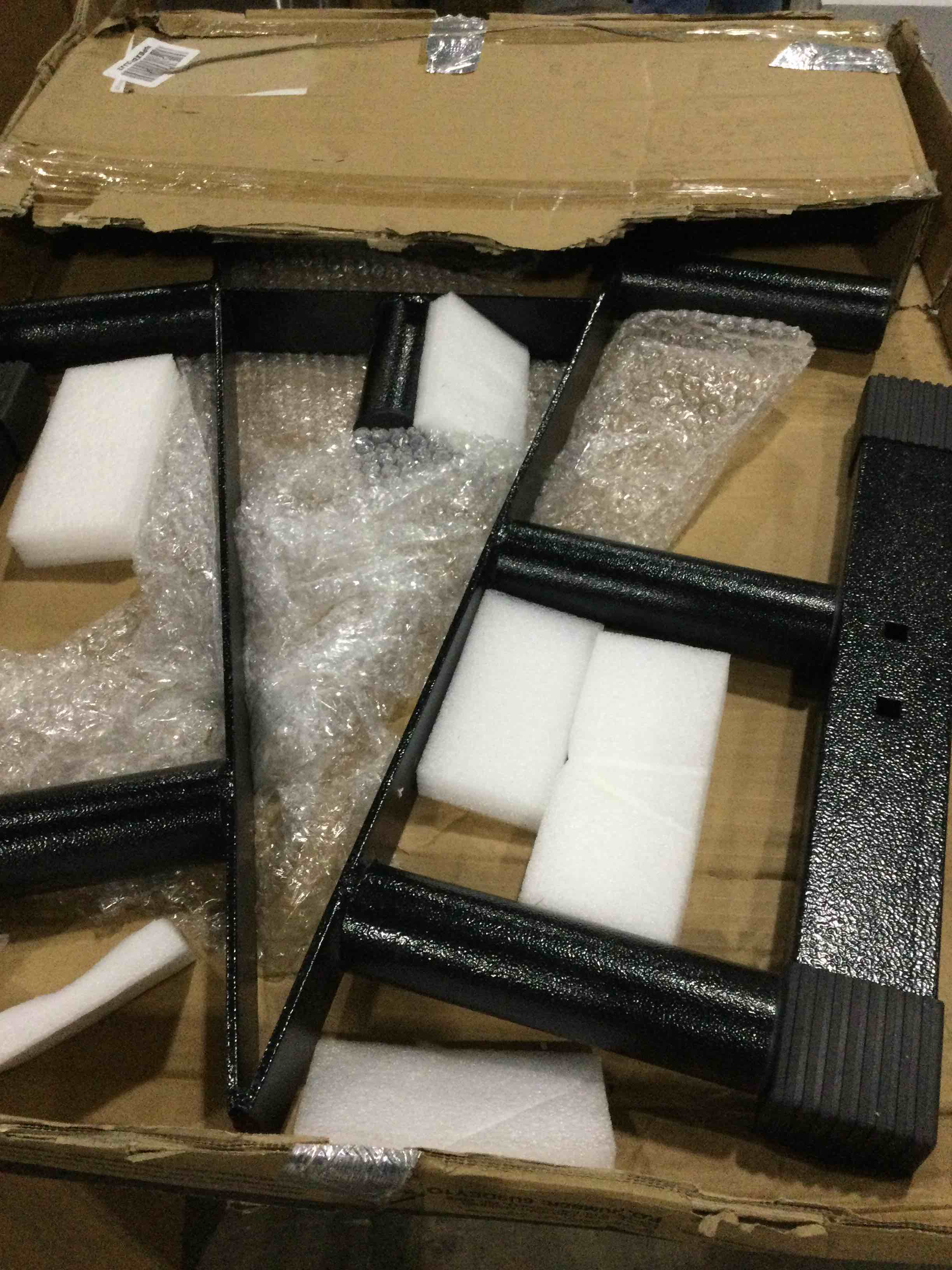 https://s3.amazonaws.com/lotting-images-prod/bidfta/YEL5496461_1726583918136.jpeg